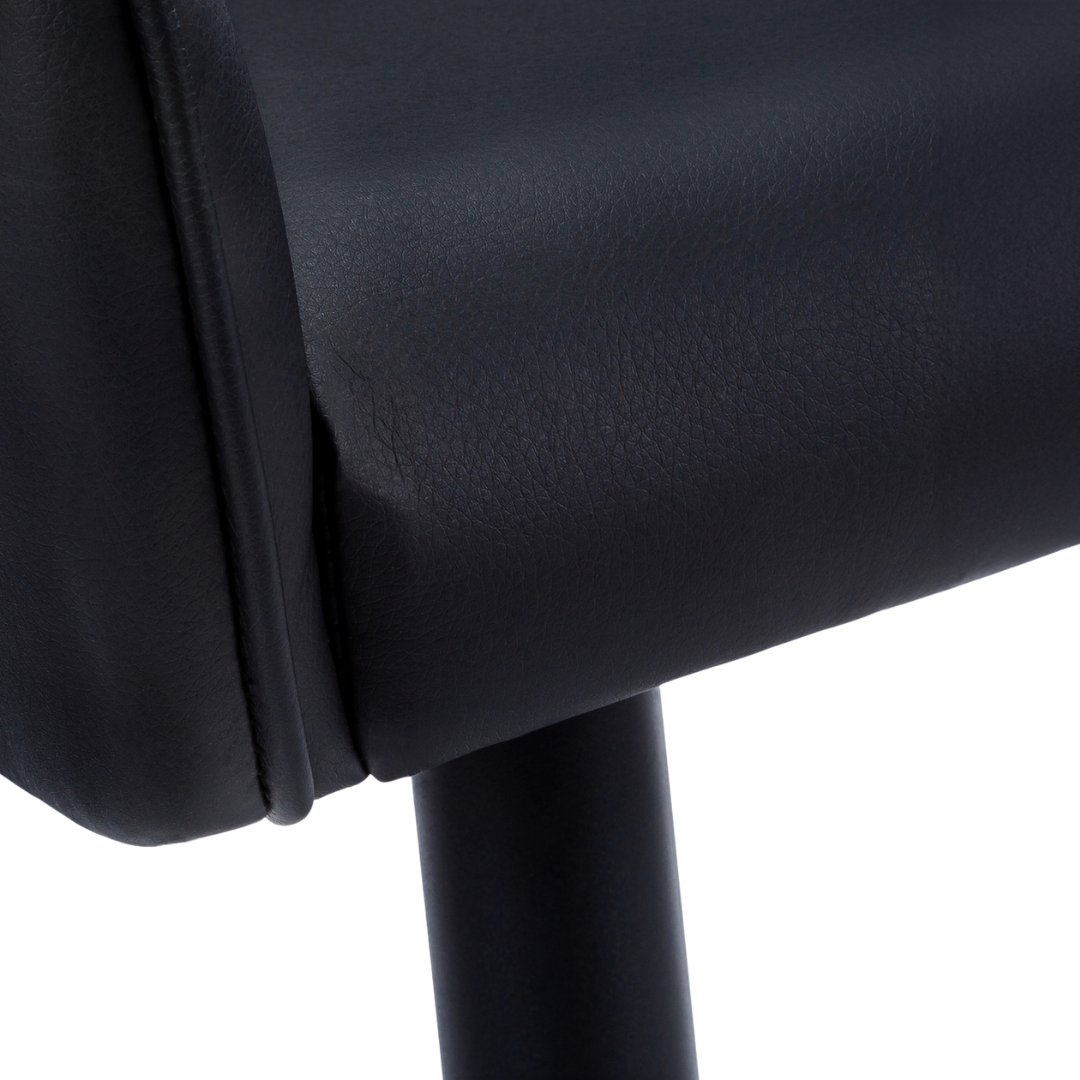 Veloria – Lot de 2 – Chaises de salle à manger aspect cuir avec accoudoirs – Noir / Métal noir