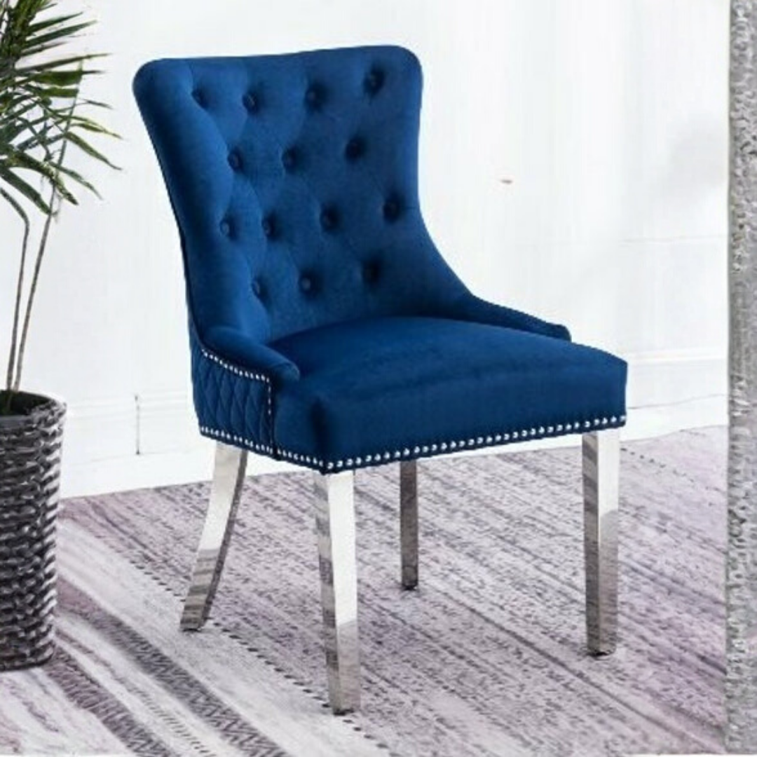 Ensemble 2 chaises salle à manger Majestria velours bleu foncé capitonné losanges pattes chromées Montréal