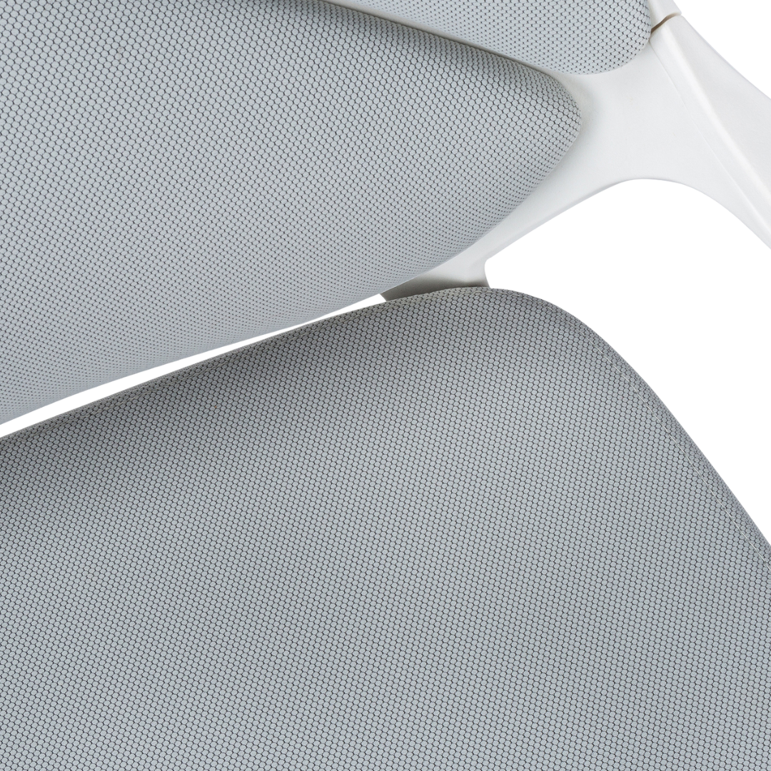 Stratoform – Chaise de bureau à dossier haut – Tissu blanc et gris