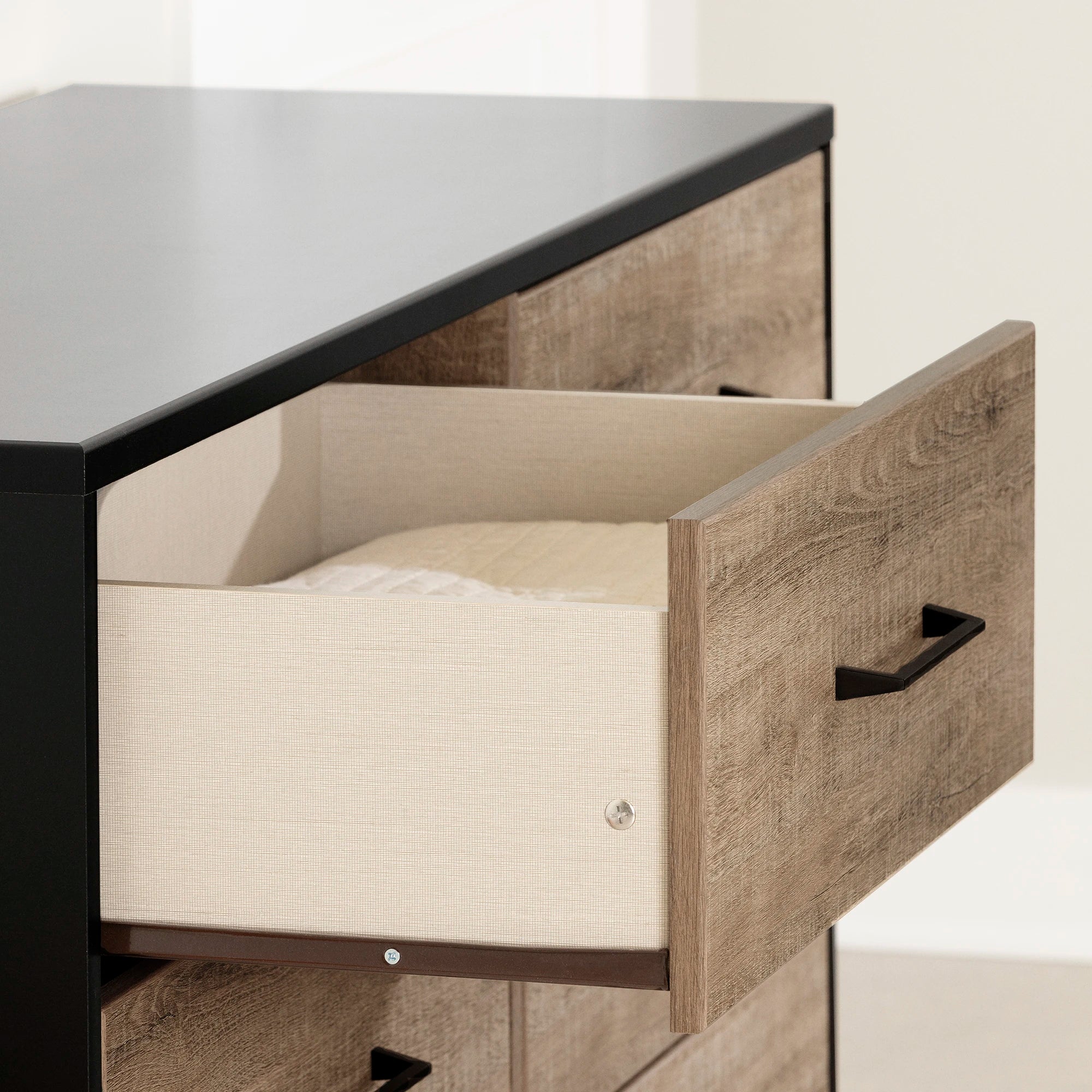 6-Drawer Dresser - Arlen