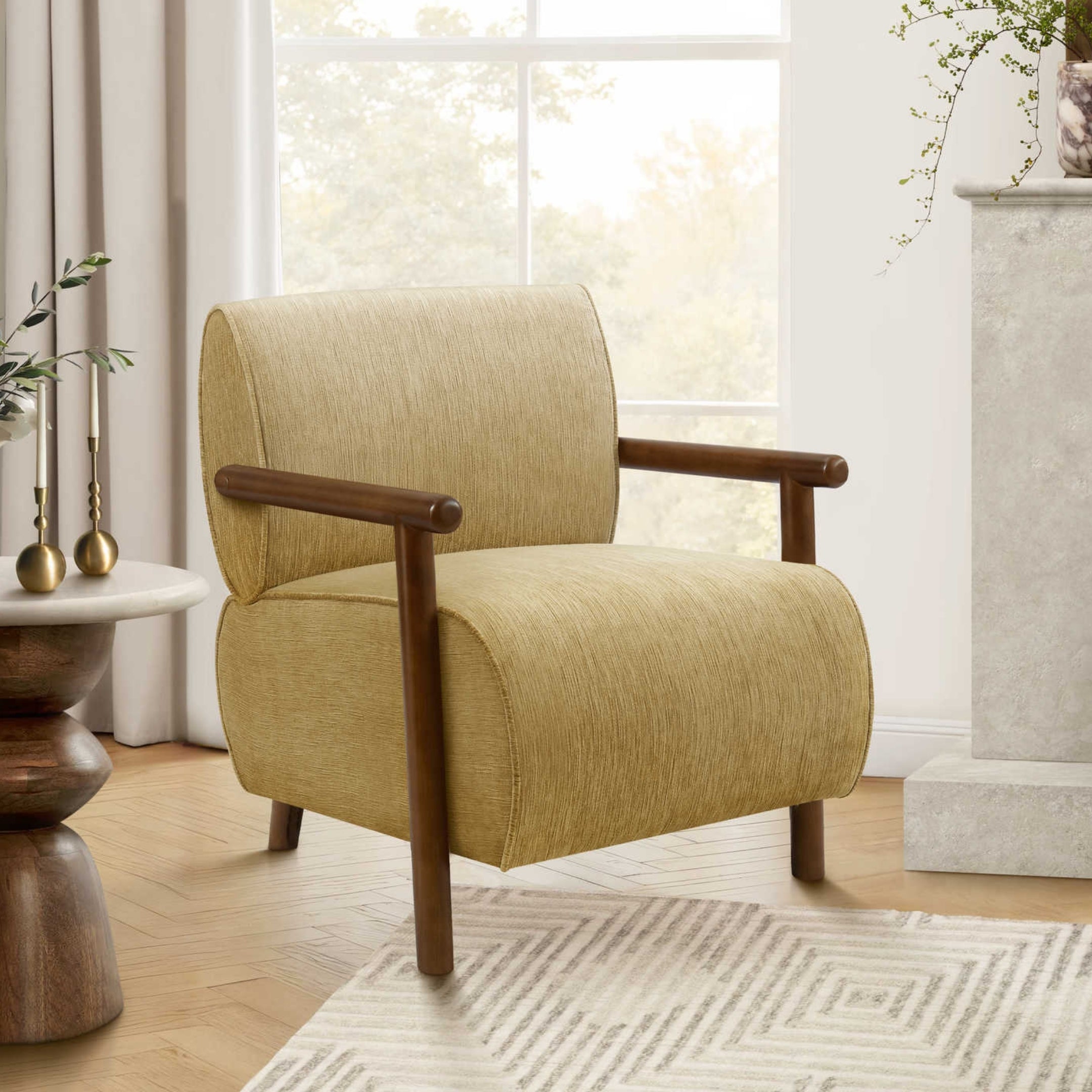 druveva-accent-chair-gold-walnut_01