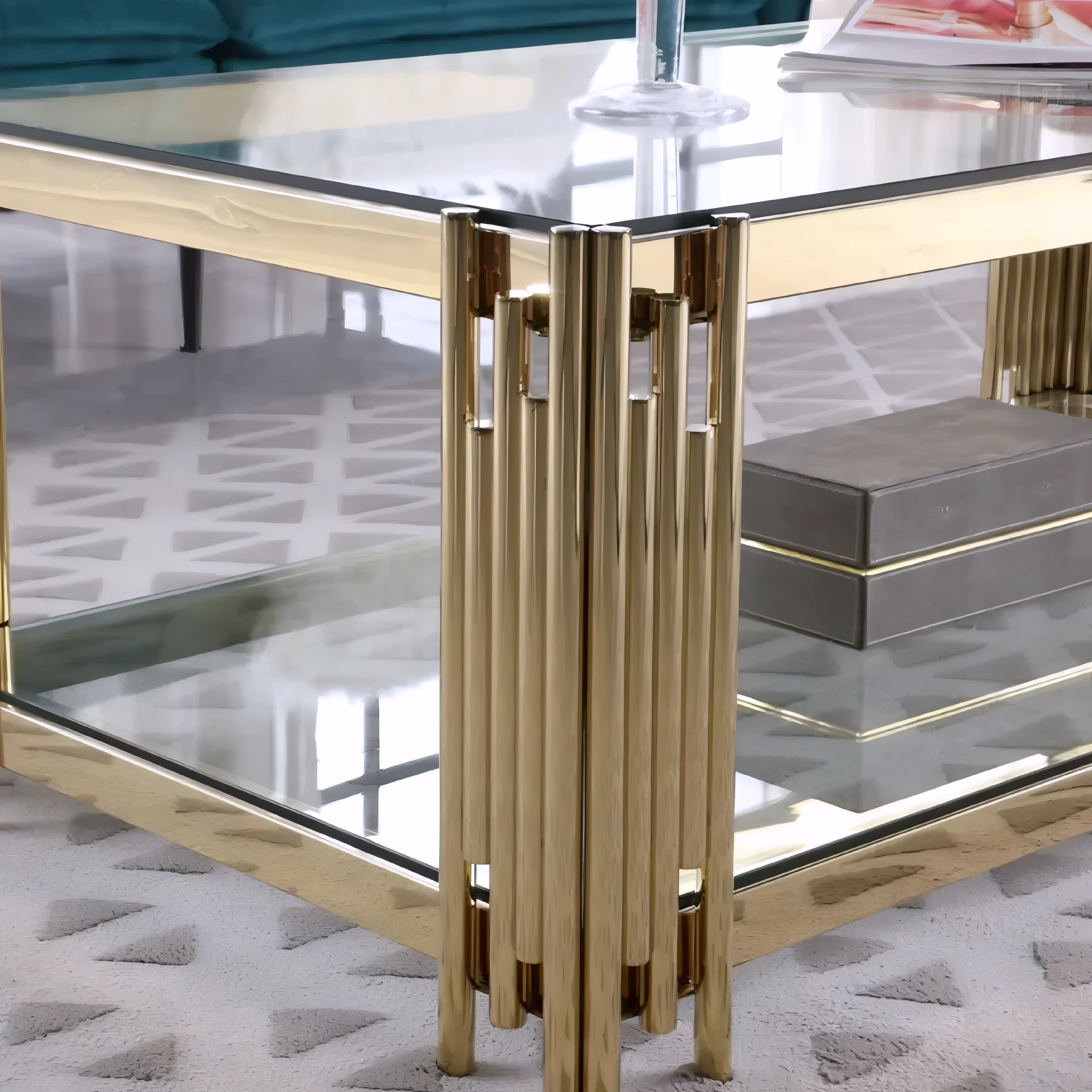 Table basse en verre Galdura – Cadre doré