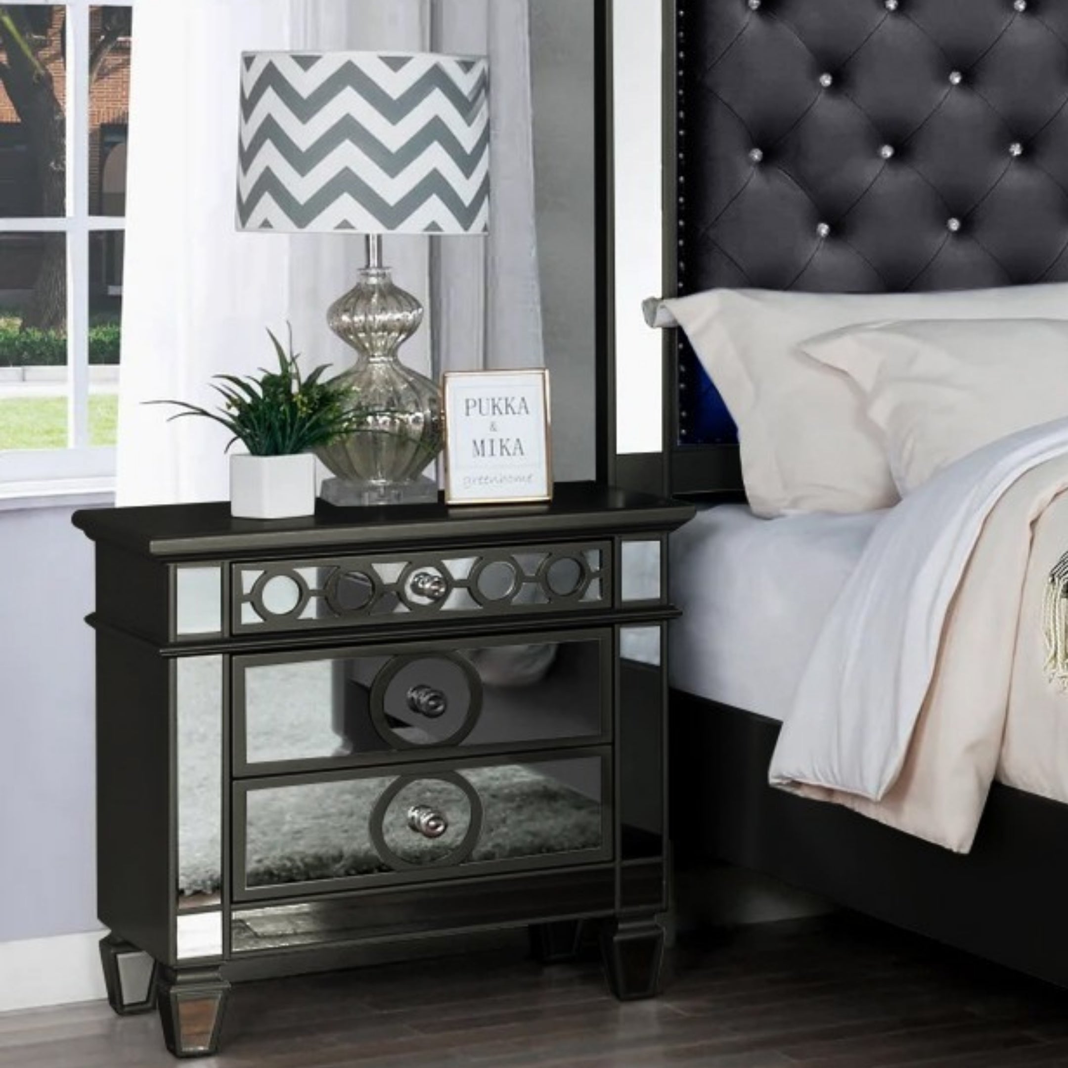 glamora-king-bedroom-set-black_04