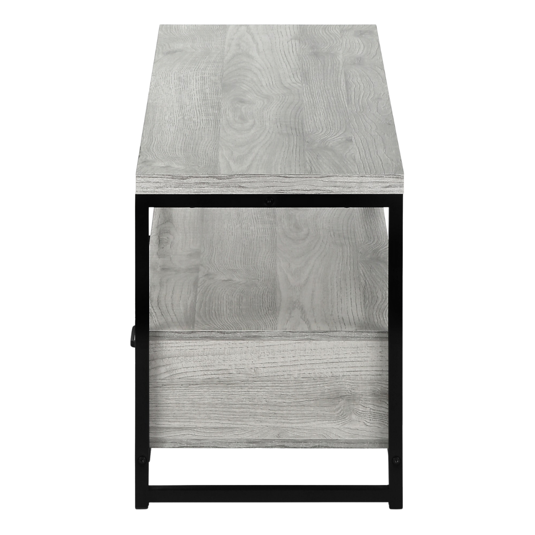 Zyven – 48" Grey Wood-Look TV Stand – Black Metal Frame