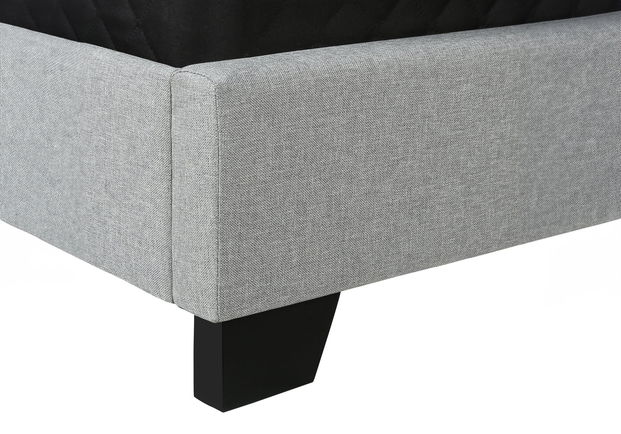 Lit Queen – Velours gris clair avec garniture chromée I 5967Q