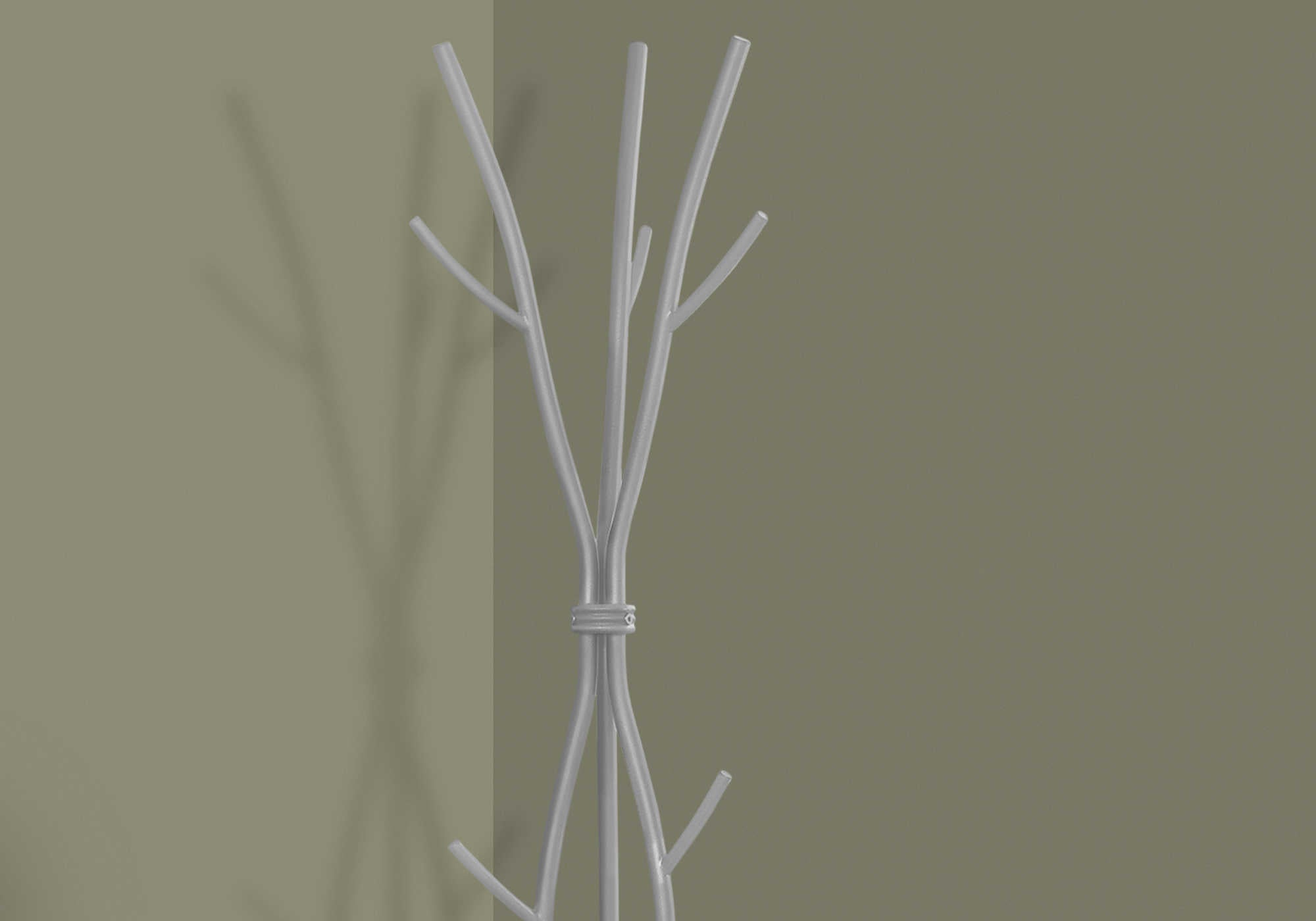 PORTE-MANTEAUX – 188 cm H / MÉTAL ARGENT MARTELÉ N° I 2061