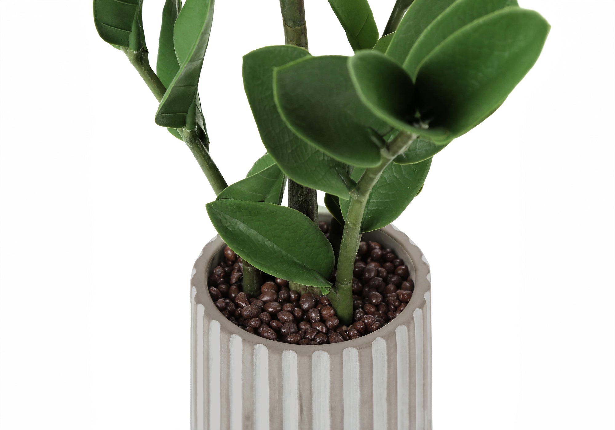 ARTIFICIAL PLANT – 20"H / INDOOR ZZ IN A 5" CEMENT POT # I 9500