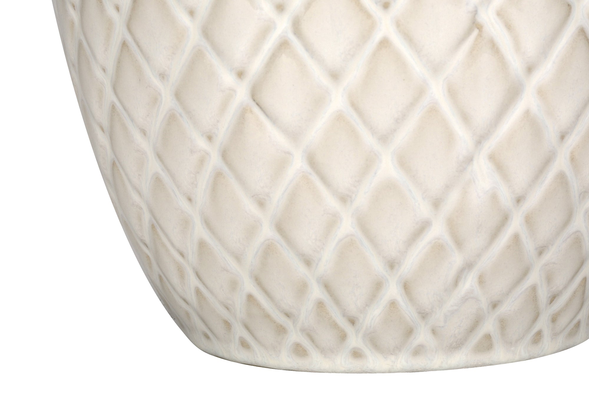 LIGHTING – 25"H TABLE LAMP CREAM CERAMIC / IVORY SHADE # I 9707