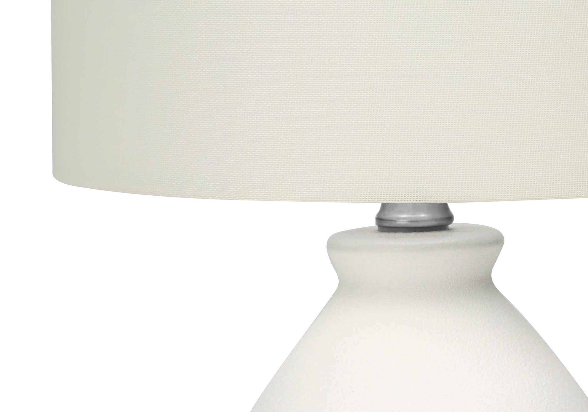 LUMINAIRES – LAMPE DE TABLE 43 CM DE H, CÉRAMIQUE CRÈME / ABAT-JOUR IVOIRE N° I 9741