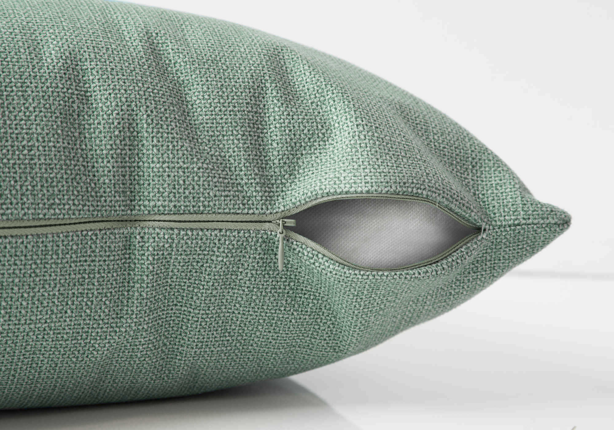 PILLOW – 18"X 18" / PATTERNED LIGHT GREEN / 1PC # I 9288