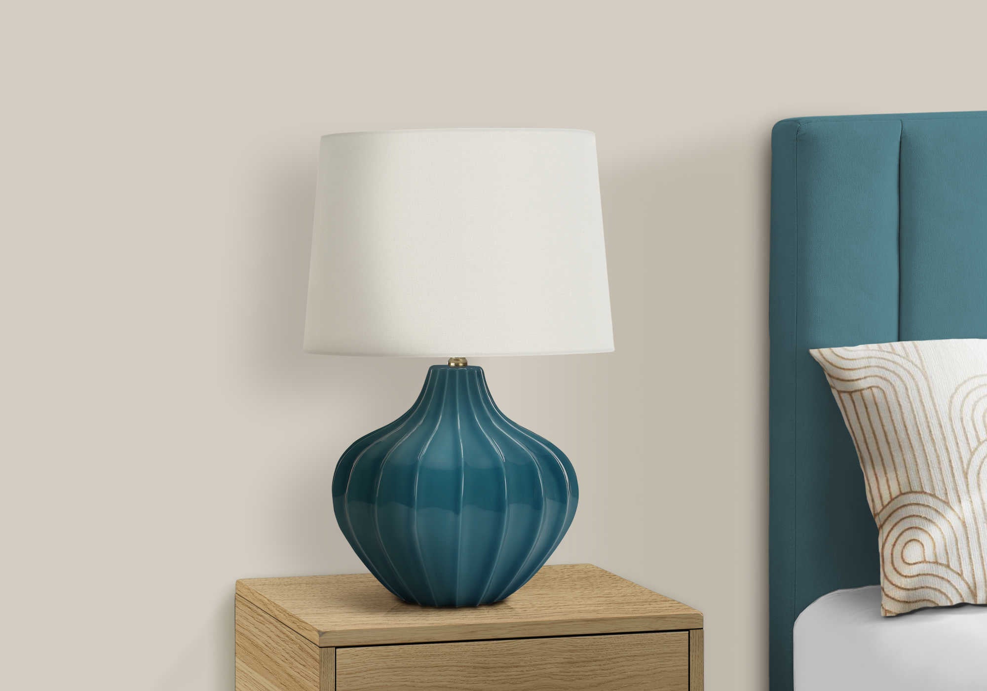 LIGHTING – 24"H TABLE LAMP BLUE CERAMIC / IVORY SHADE # I 9612