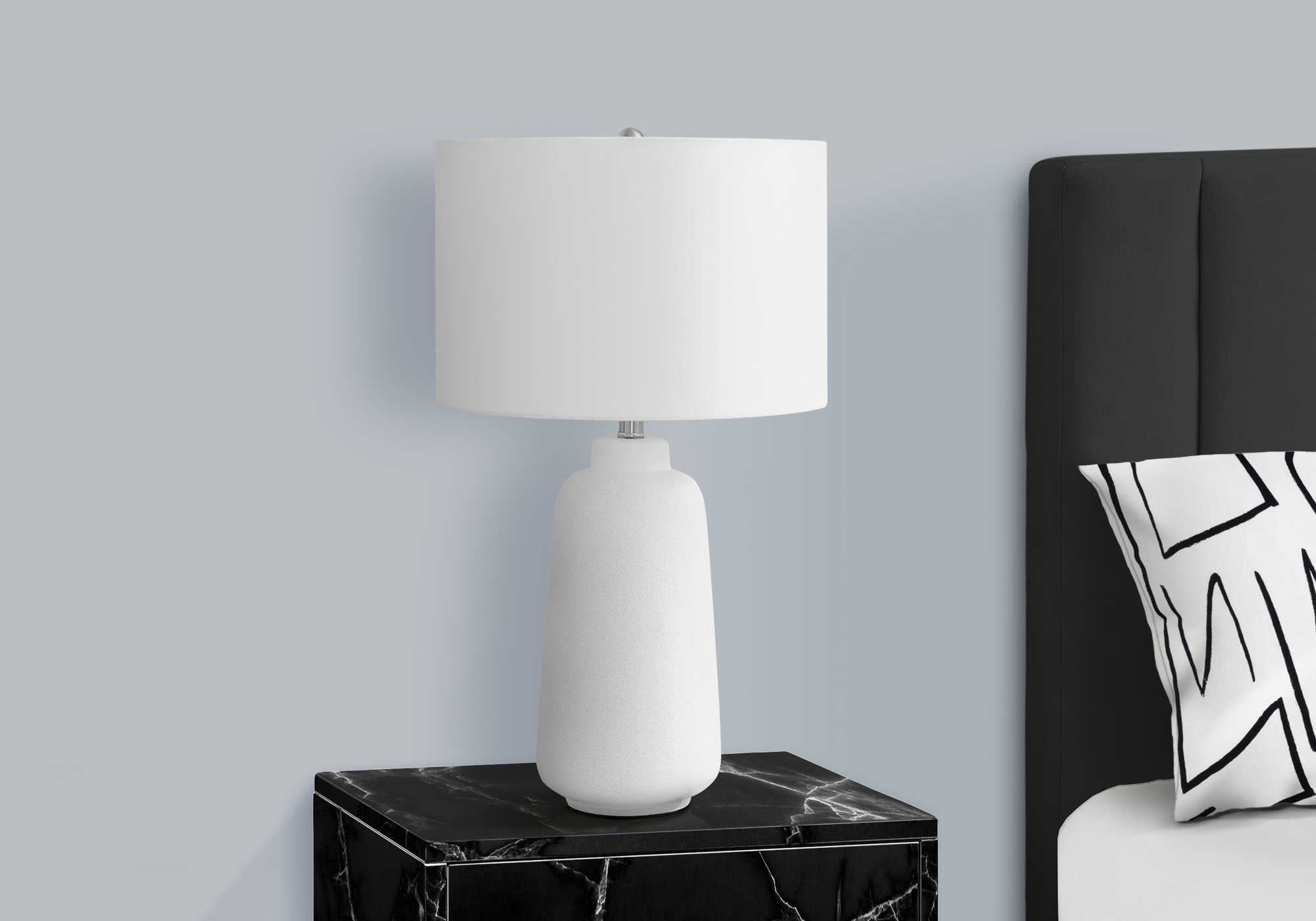 LIGHTING – 26"H TABLE LAMP CREAM CERAMIC / IVORY SHADE # I 9716