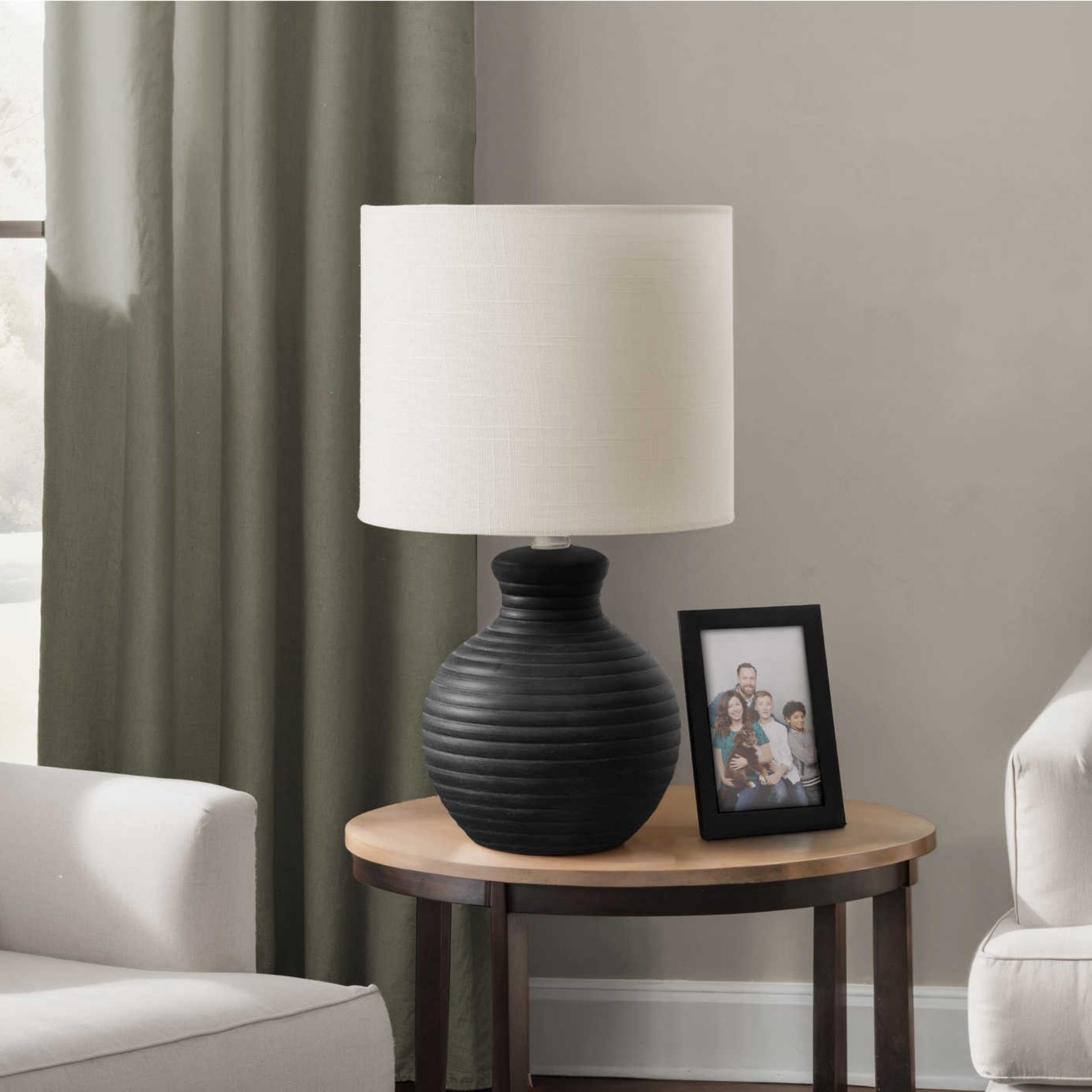 noxvelo-lampe-table-noire-ivoire_01