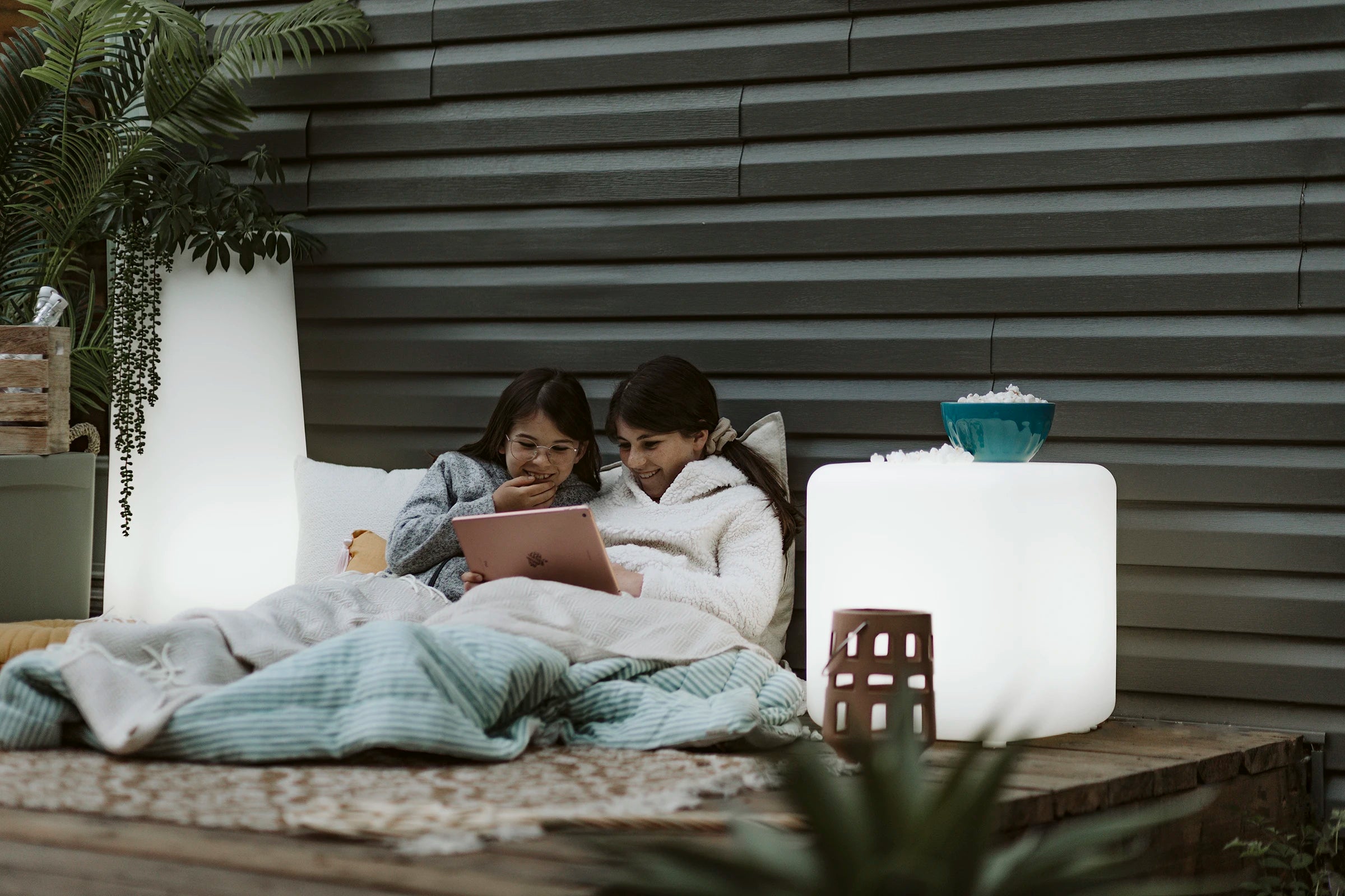 Lighted Side Table - Dalya