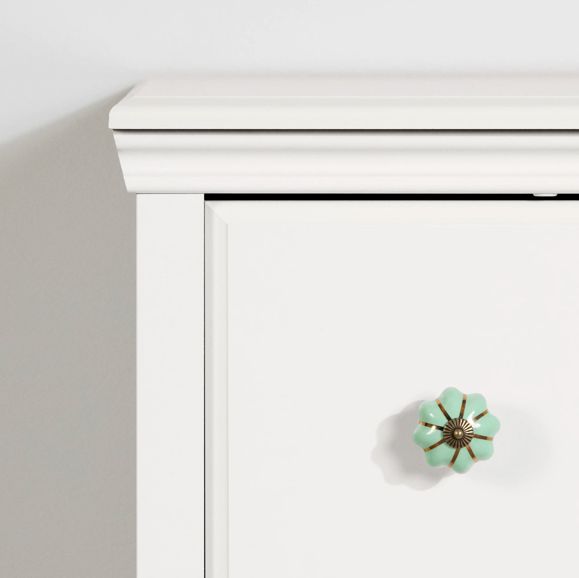 3-Drawer Dresser with Baskets - Balka