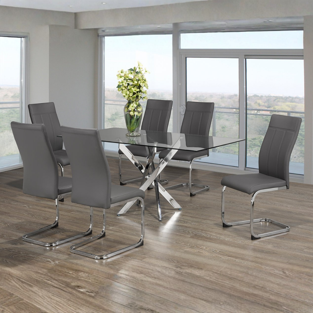 Ensemble salle à manger Skagen en verre trempé et chaises PU grises, idéal pour garder la circulation fluide en espace ouvert
