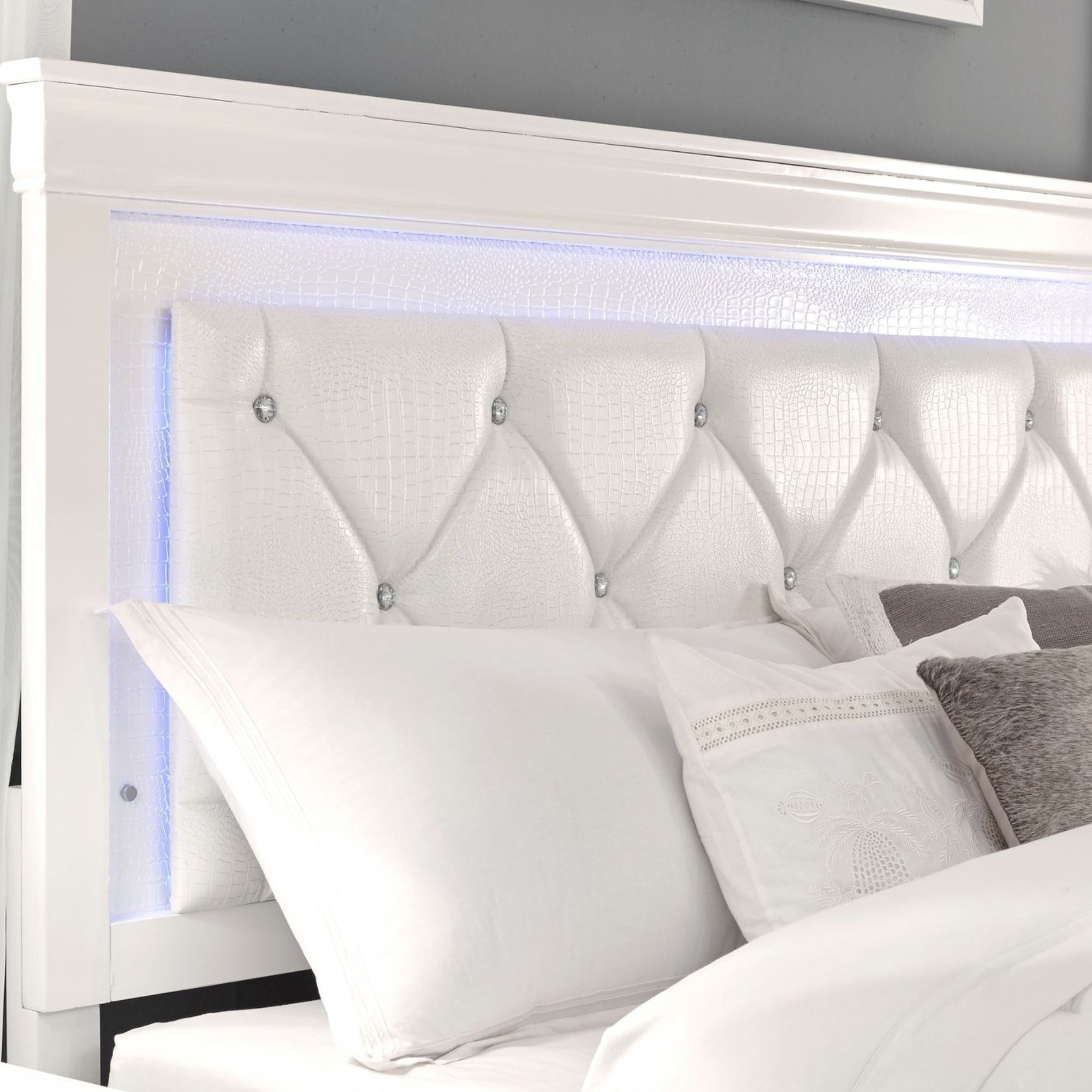 bianca-queen-bed-blanc_02