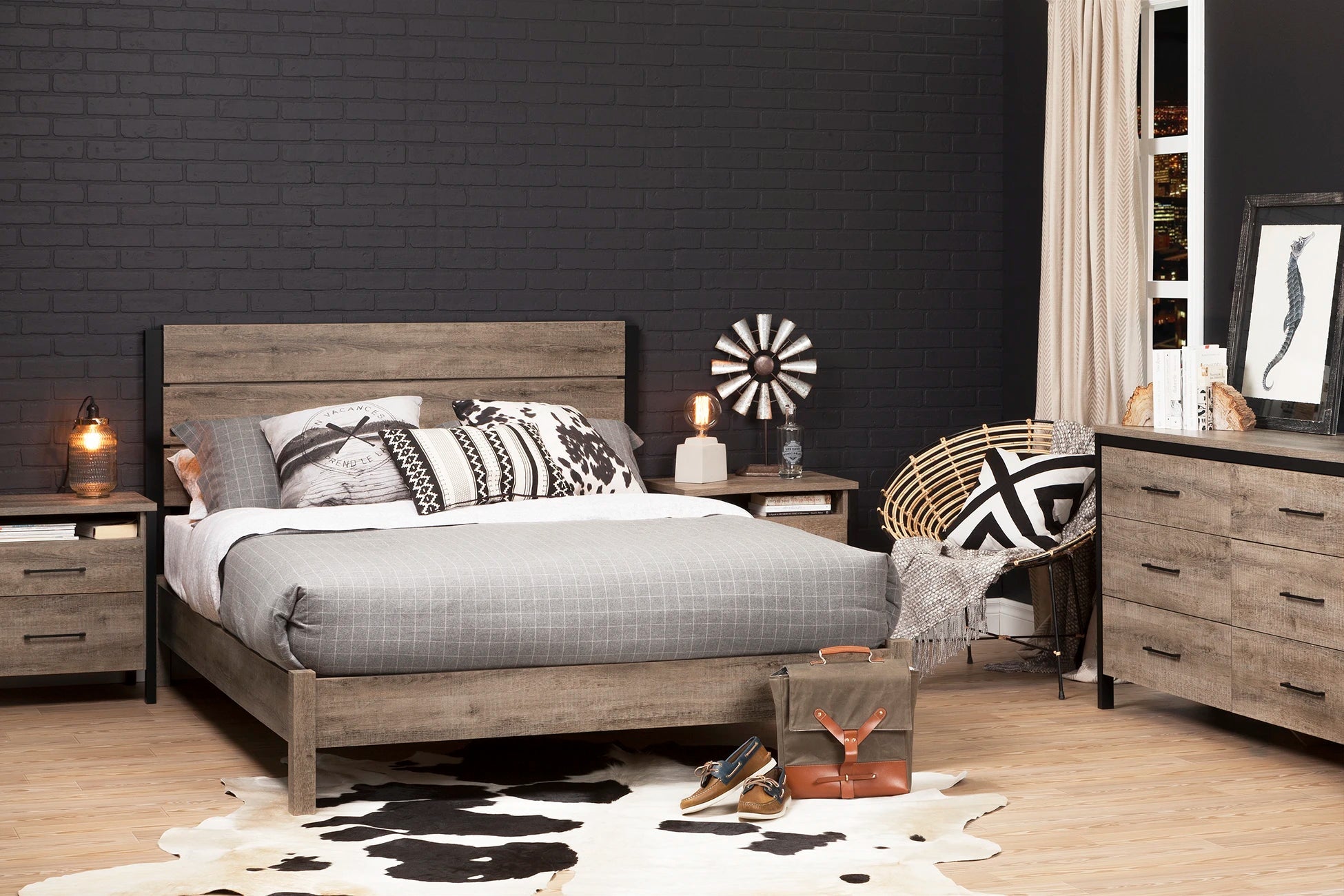 Platform Bed on Legs - Rustic Style - Munich