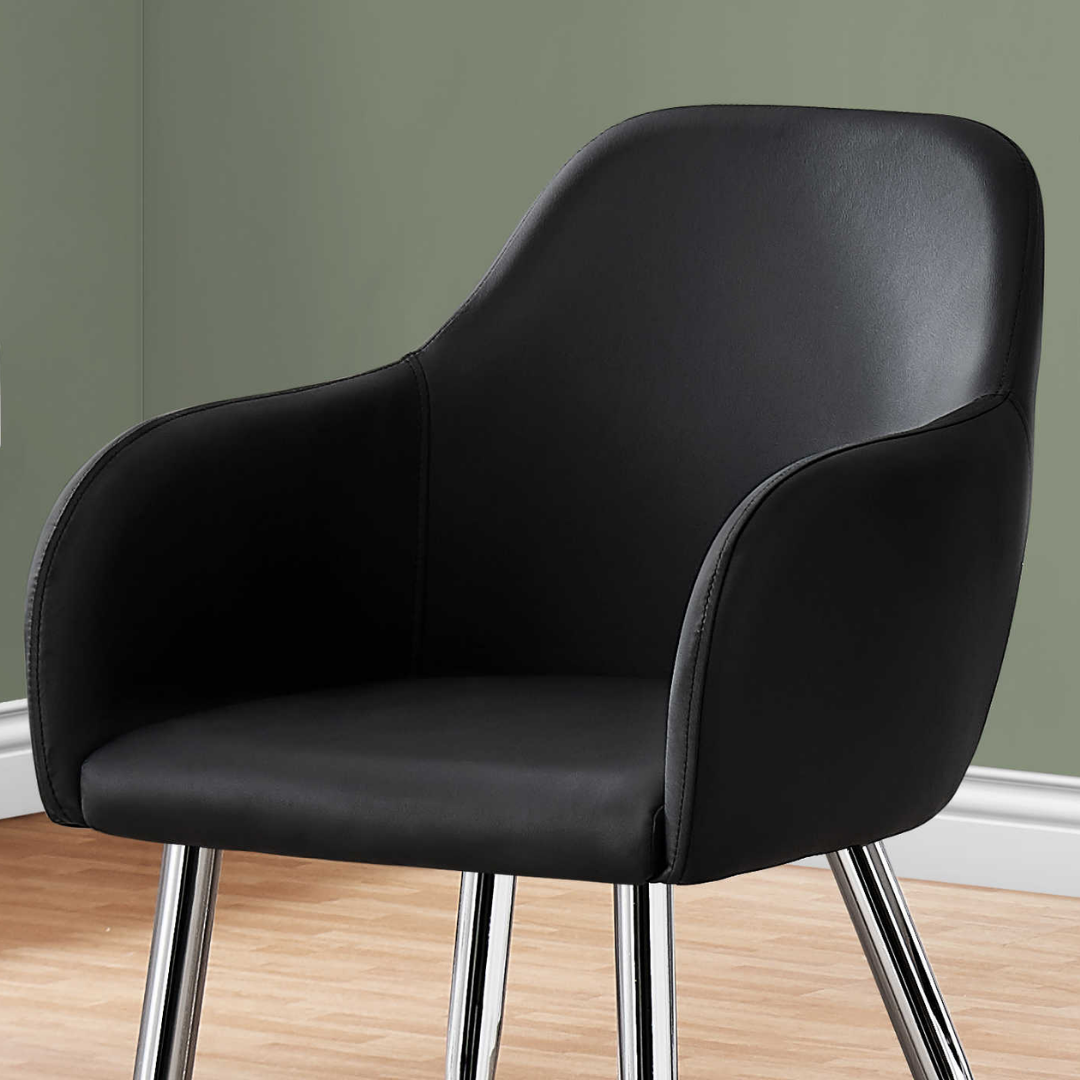Lunara – Lot de 2 – Chaises de salle à manger aspect cuir avec accoudoirs – Noir/Chrome