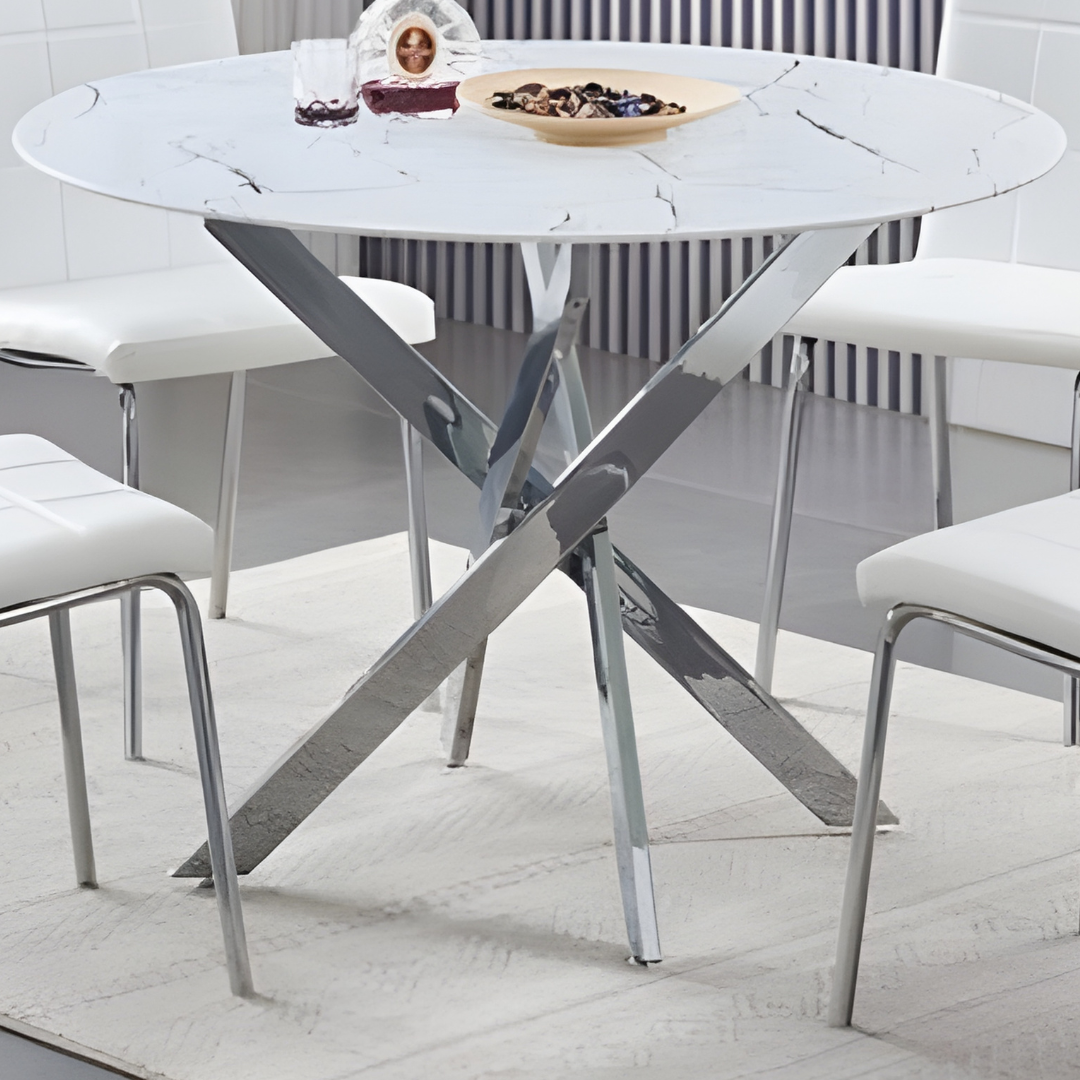 Beaumont – Ensemble de salle à manger – Plateau en verre effet marbre / Chaises blanches en polyuréthane