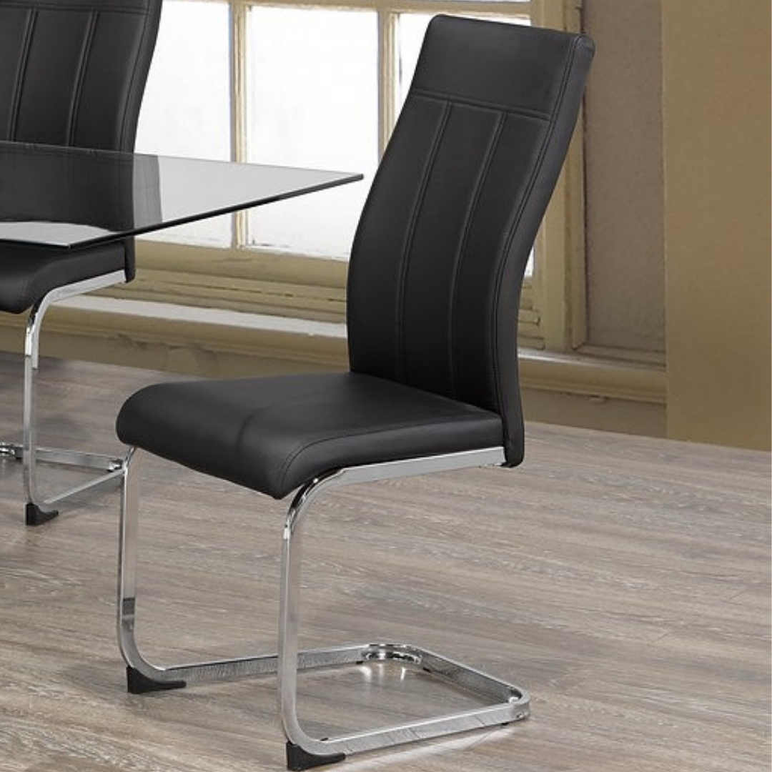 Skagen – Dining Set – Clear Glass / Black PU