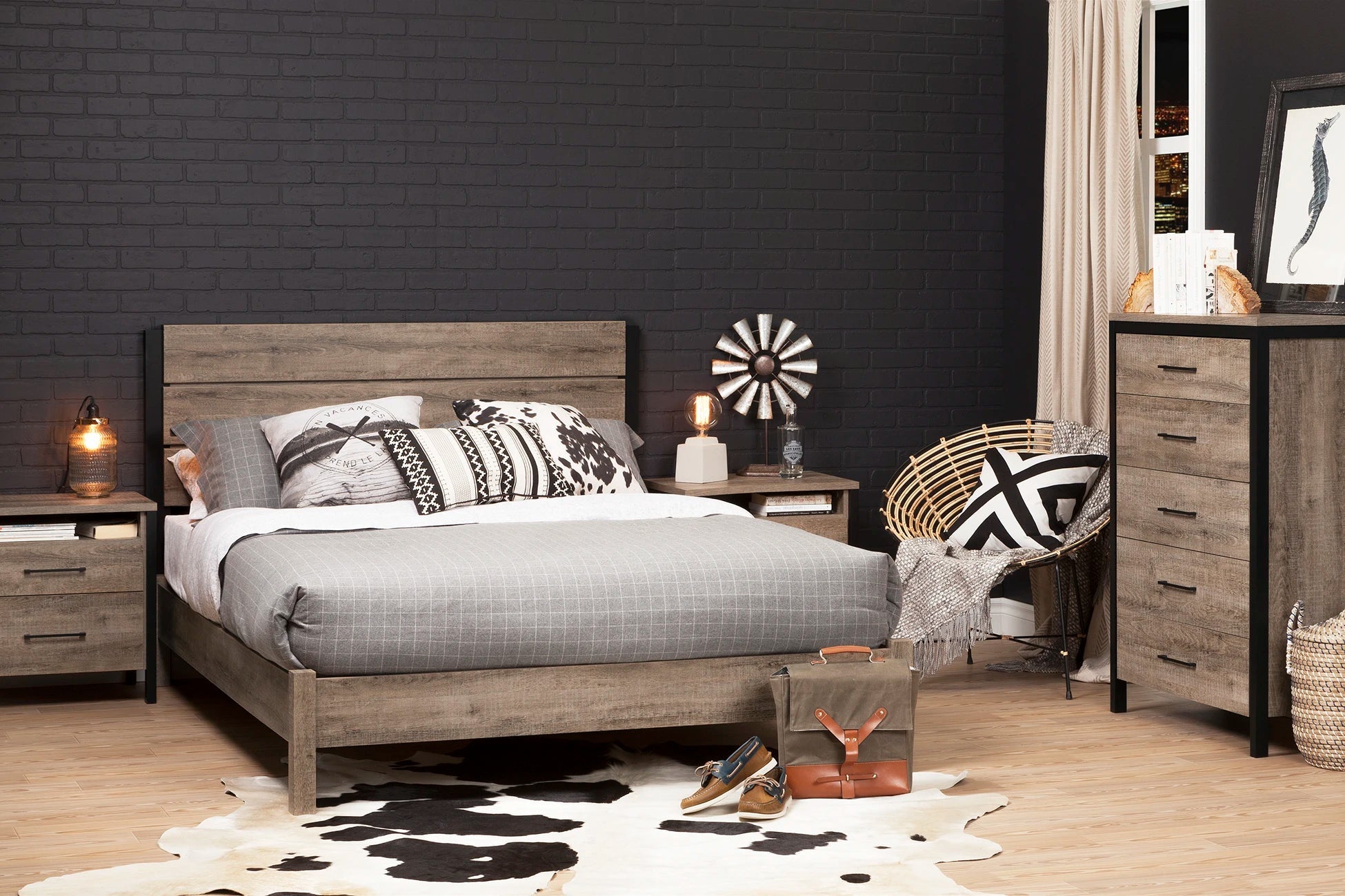 Platform Bed on Legs - Rustic Style - Munich