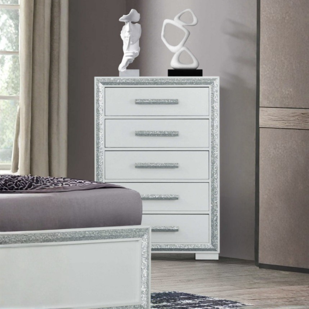 Commode Aurelia à 5 tiroirs – Blanc brillant avec finitions argentées