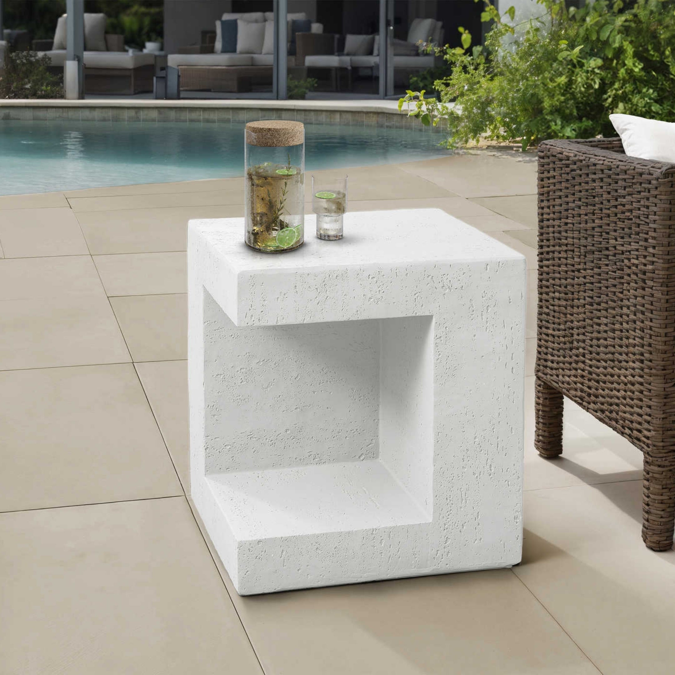 bopleva-table-appoint-cubique-blanc_03