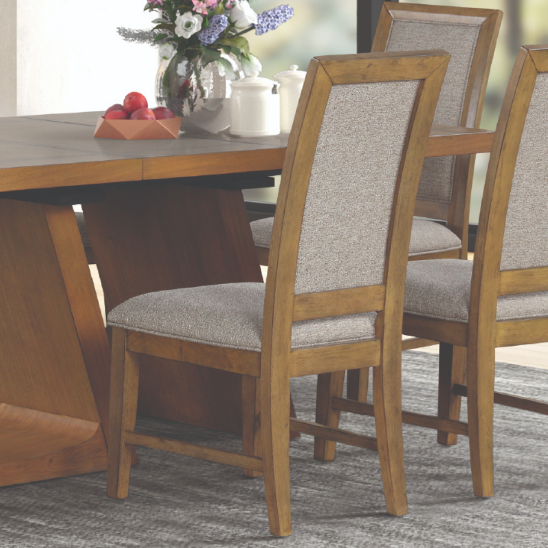 Sérénité – Ensemble de salle à manger – Table à pied central en bois / Chaises en tissu