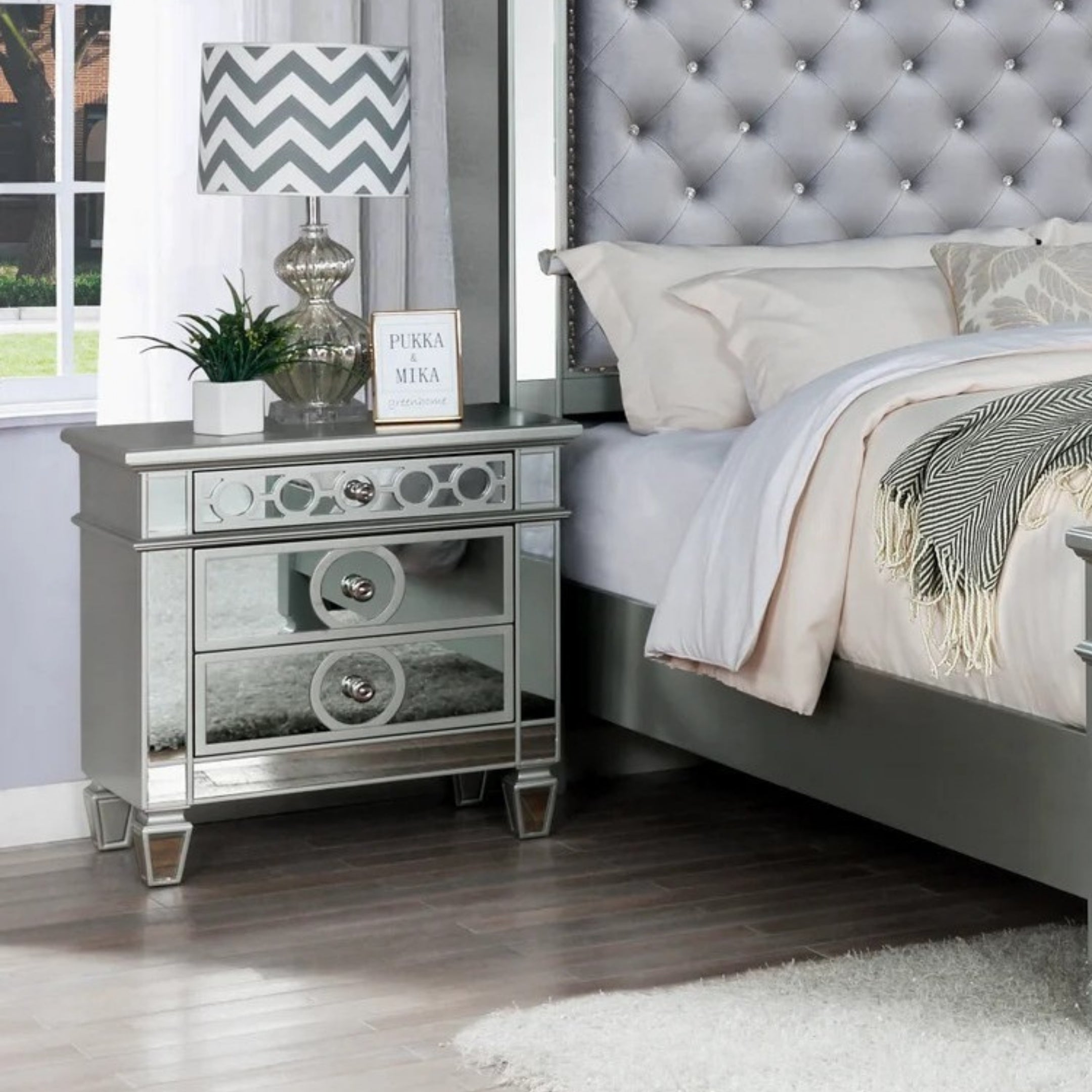 glamora-ensemble-chambre-queen-miroir-velours-gris_04