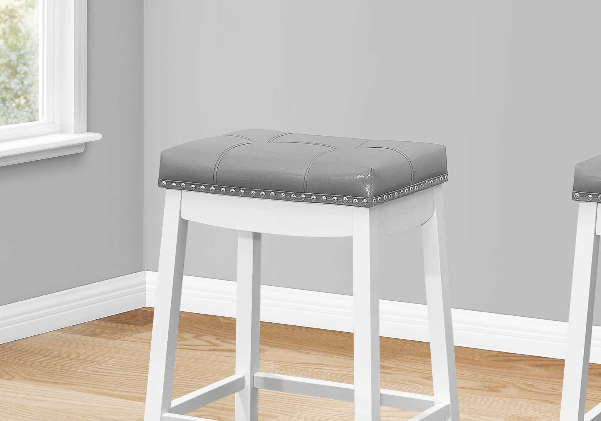 TABOURET DE BAR - 2PCS / 24"H / SIMILI-CUIR GRIS / BLANC # I 1263