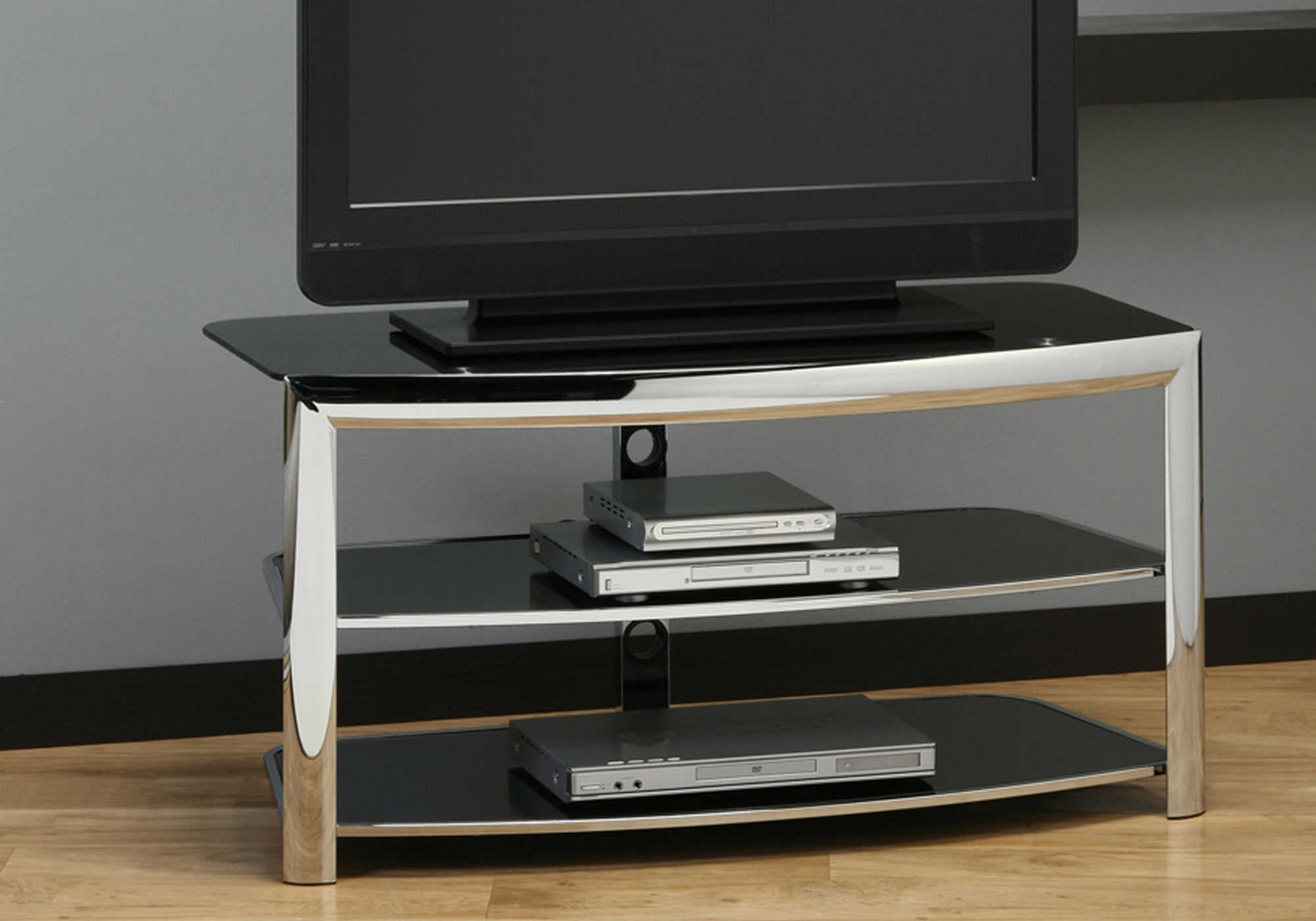 TV STAND - CHROME METAL / BLACK TEMPERED GLASS # I 2038