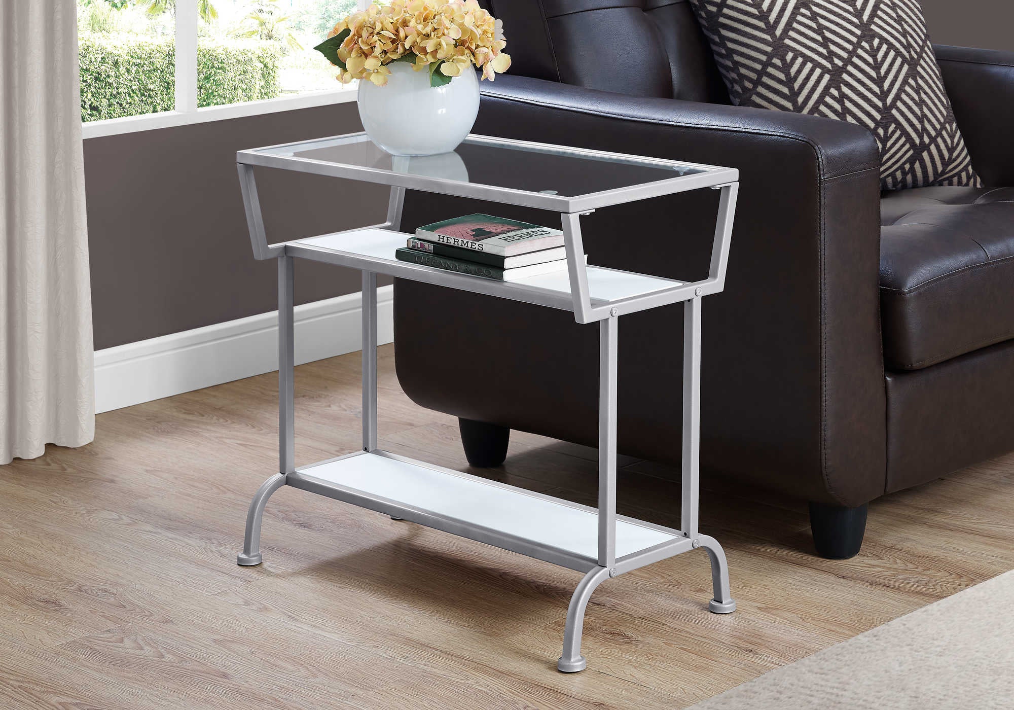 TABLE D'APPOINT - 22"H / BLANC / ARGENT / VERRE TREMPÉ #I 2068