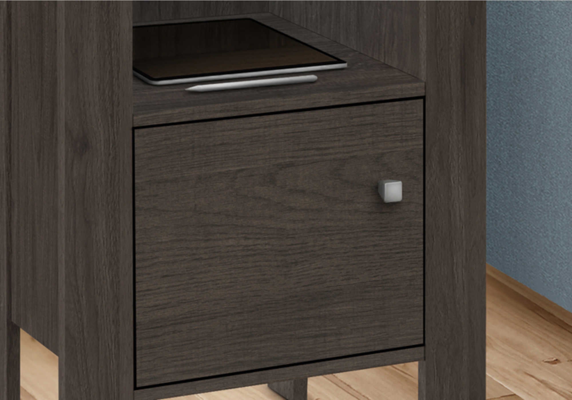 NIGHTSTAND - BROWN OAK NIGHT STAND WITH STORAGE #I 2145