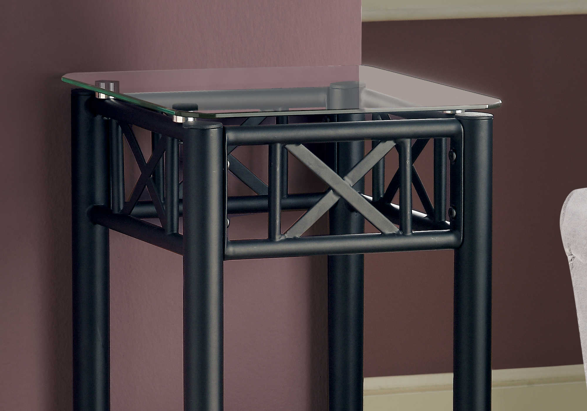 ACCENT TABLE - BLACK METAL WITH TEMPERED GLASS #I 3078