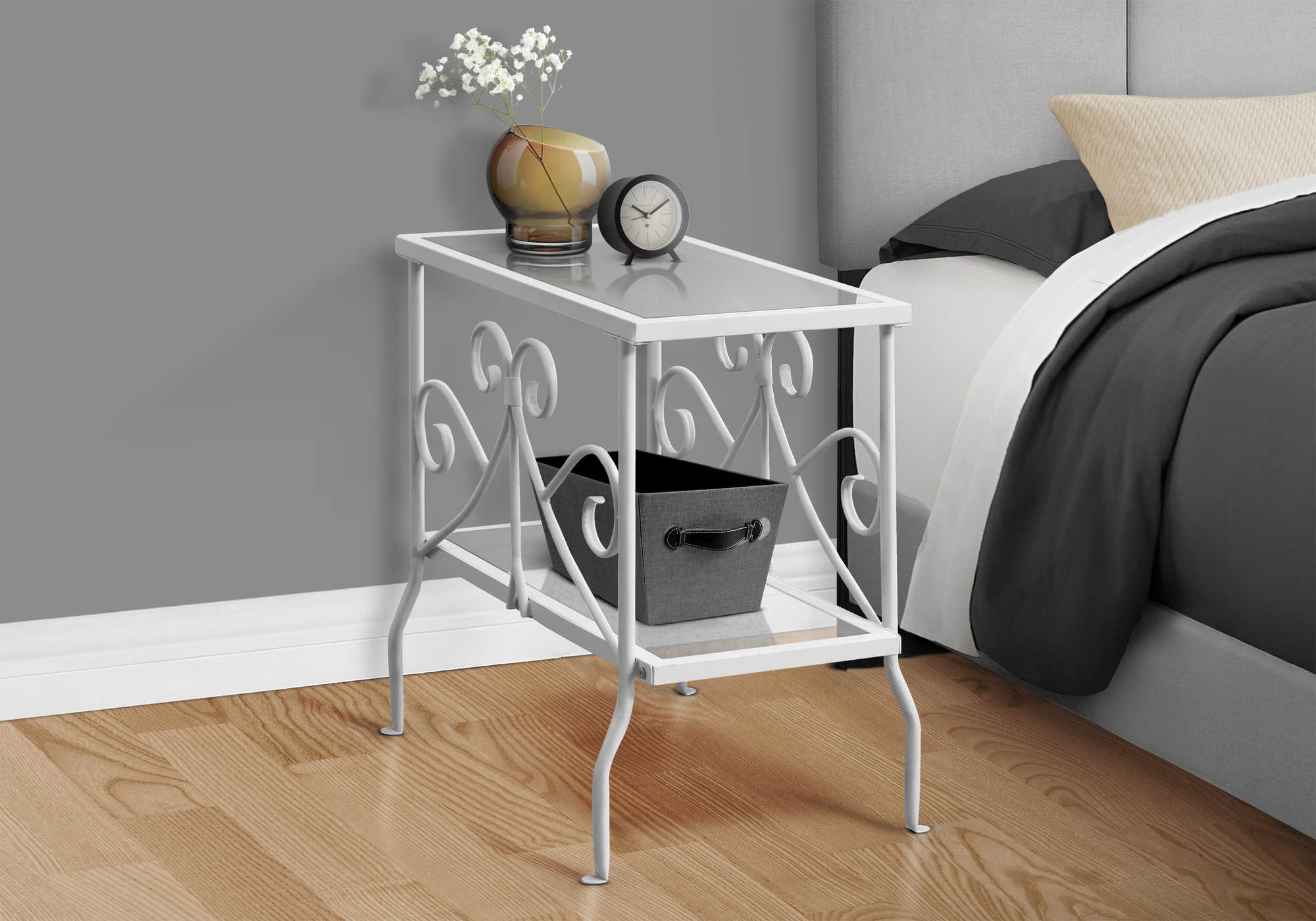 NIGHTSTAND - WHITE METAL WITH TEMPERED GLASS #I 3105