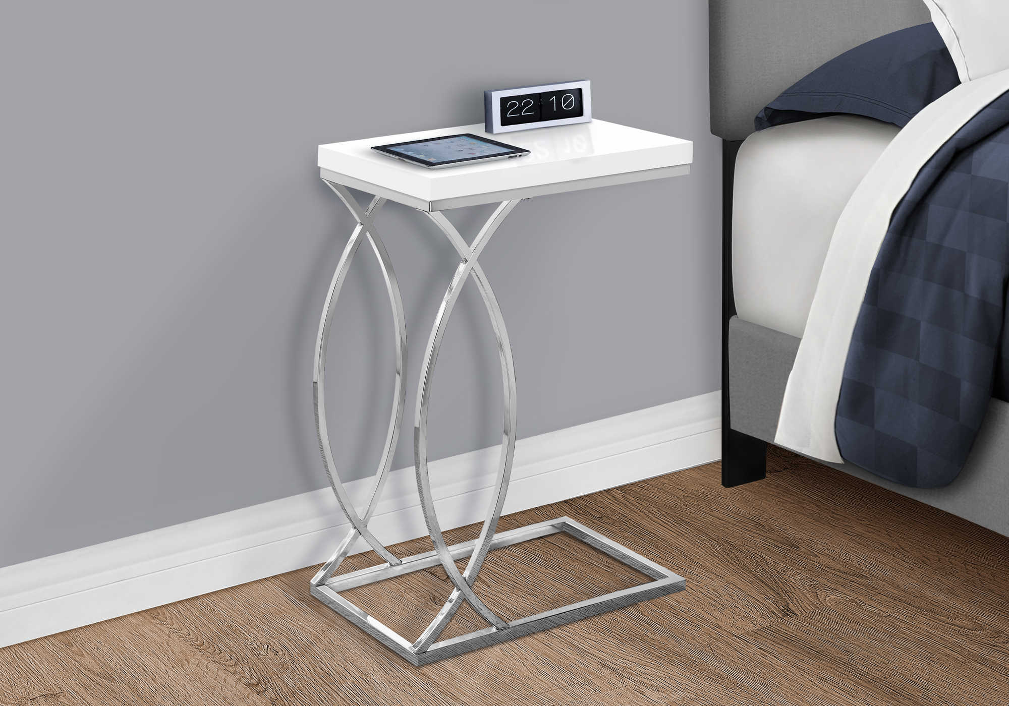 NIGHTSTAND - GLOSSY WHITE WITH CHROME METAL #I 3184