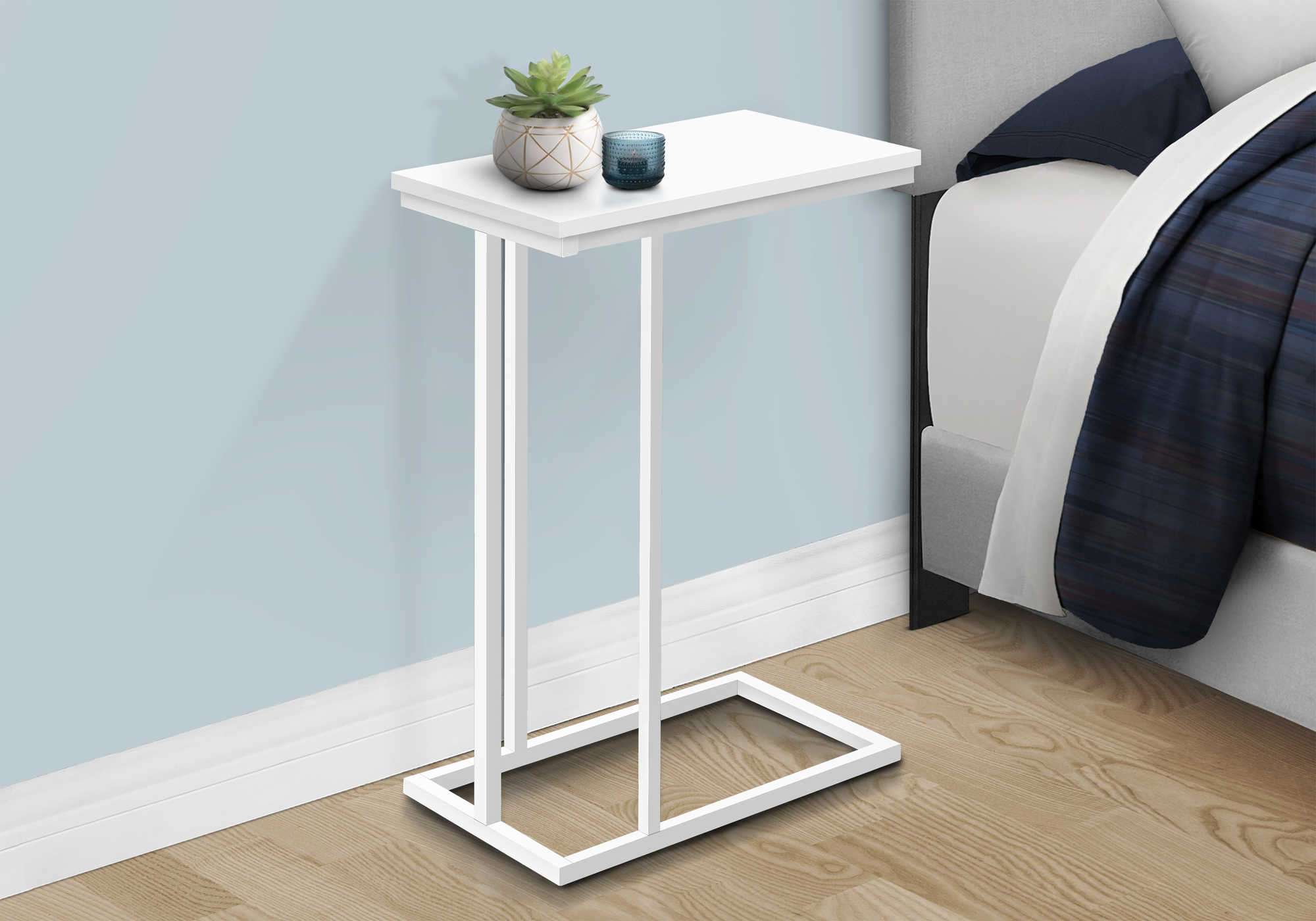 TABLE DE NUIT - 25"H /BLANC / MÉTAL BLANC #I 3468