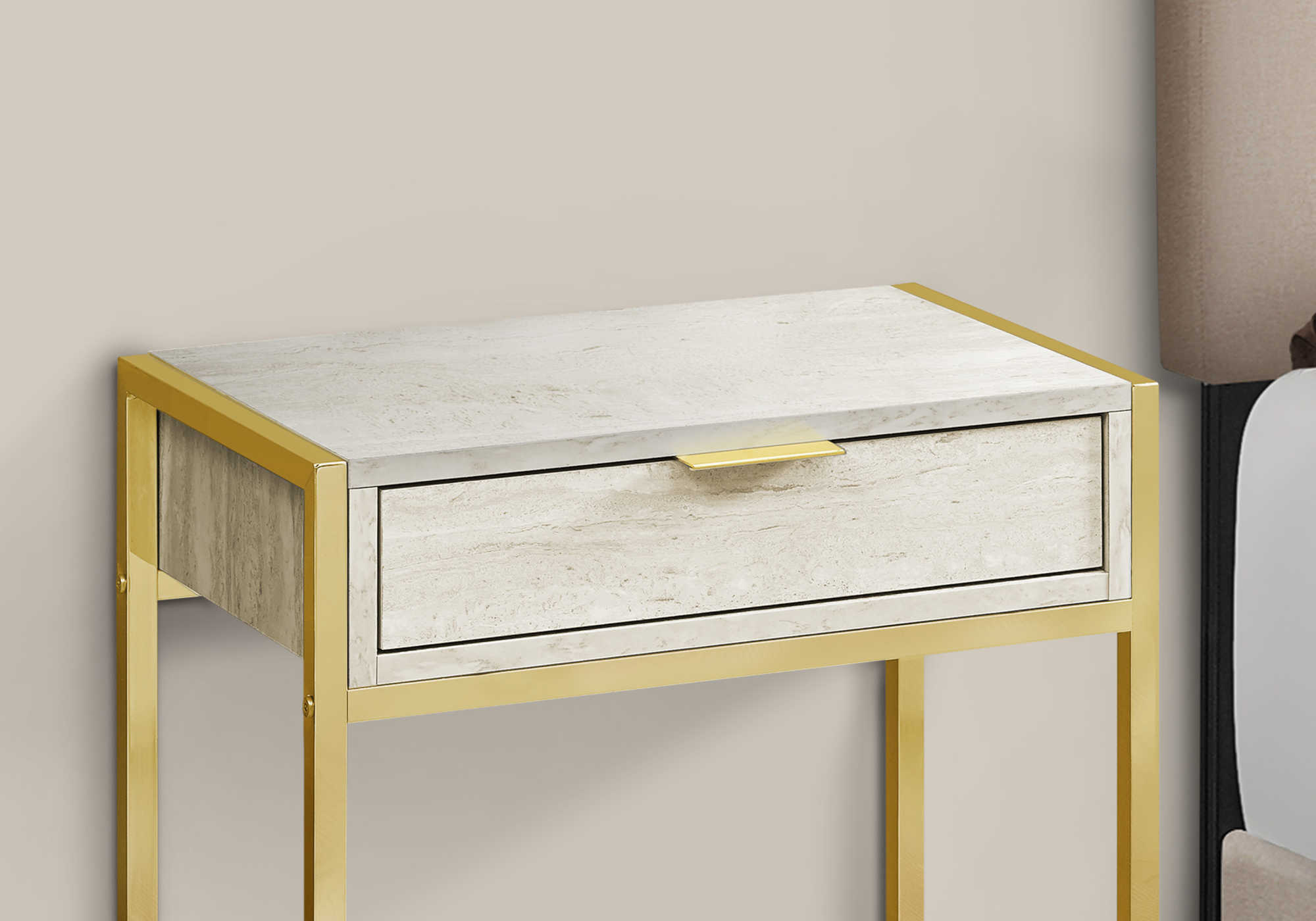 TABLE D'APPOINT - 24"H / MARBRE BEIGE / MÉTAL DORÉ #I 3483