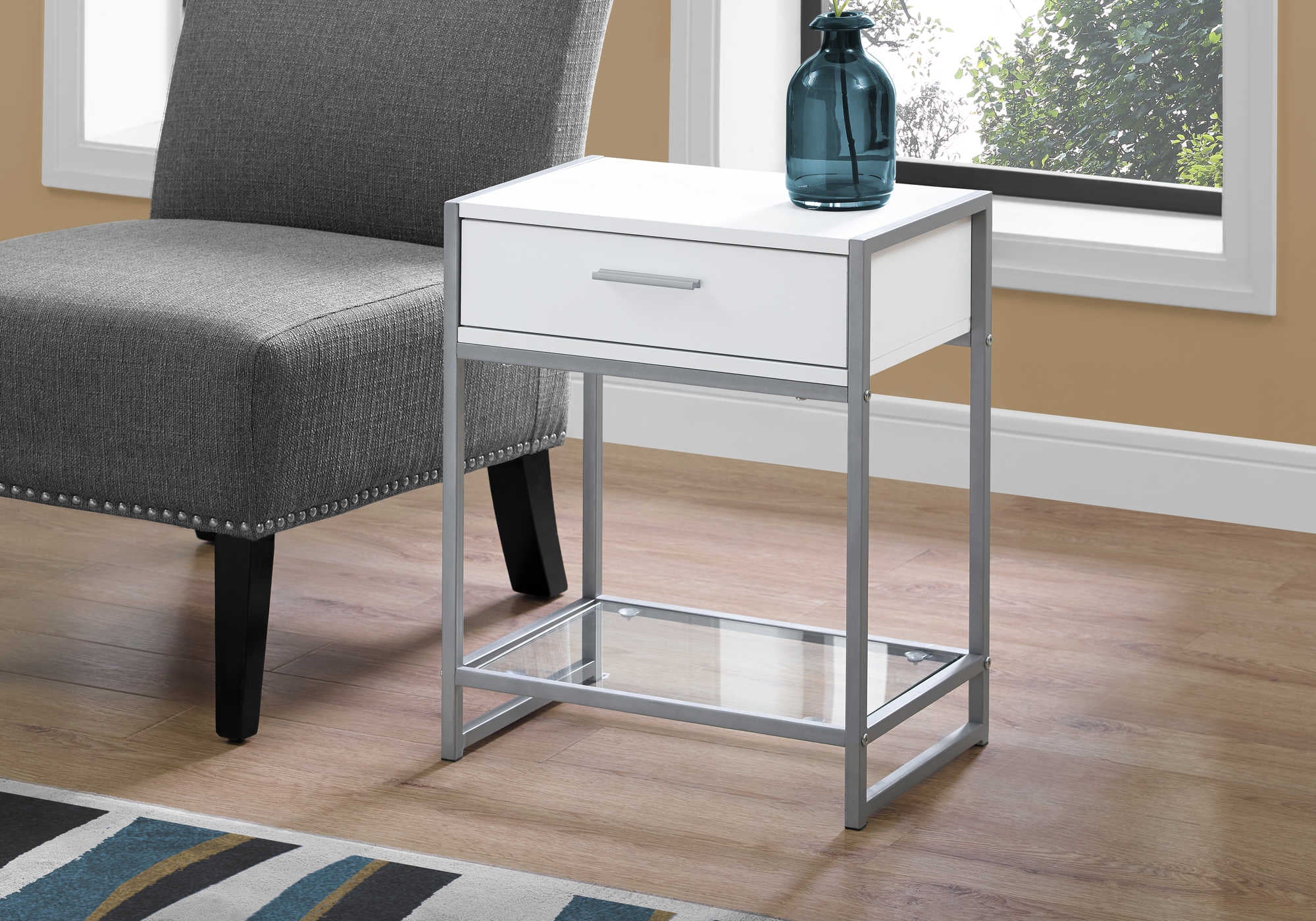 NIGHTSTAND - 22"H / WHITE/ SILVER METAL/ TEMPERED GLASS #I 3503