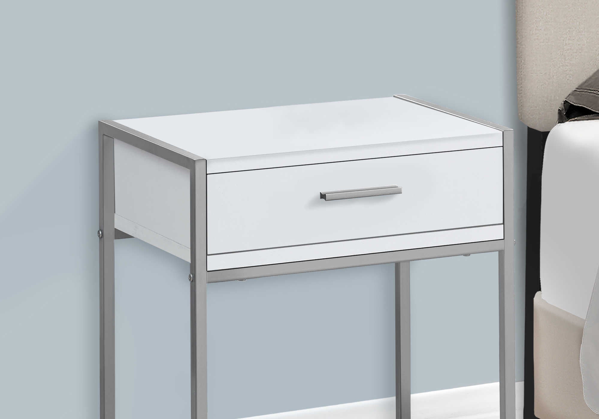 NIGHTSTAND - 22"H / WHITE/ SILVER METAL/ TEMPERED GLASS #I 3503