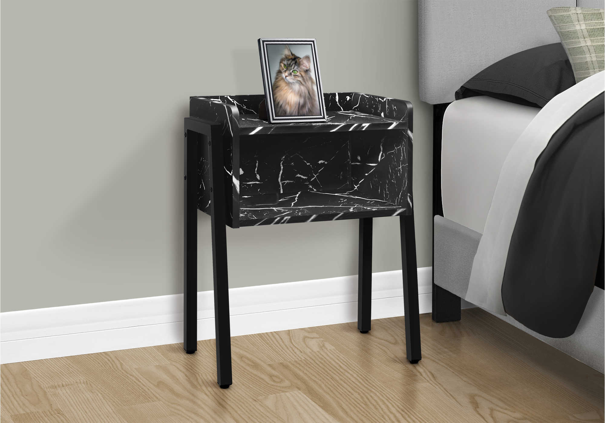 NIGHTSTAND - 23"H / BLACK MARBLE / BLACK METAL #I 3590