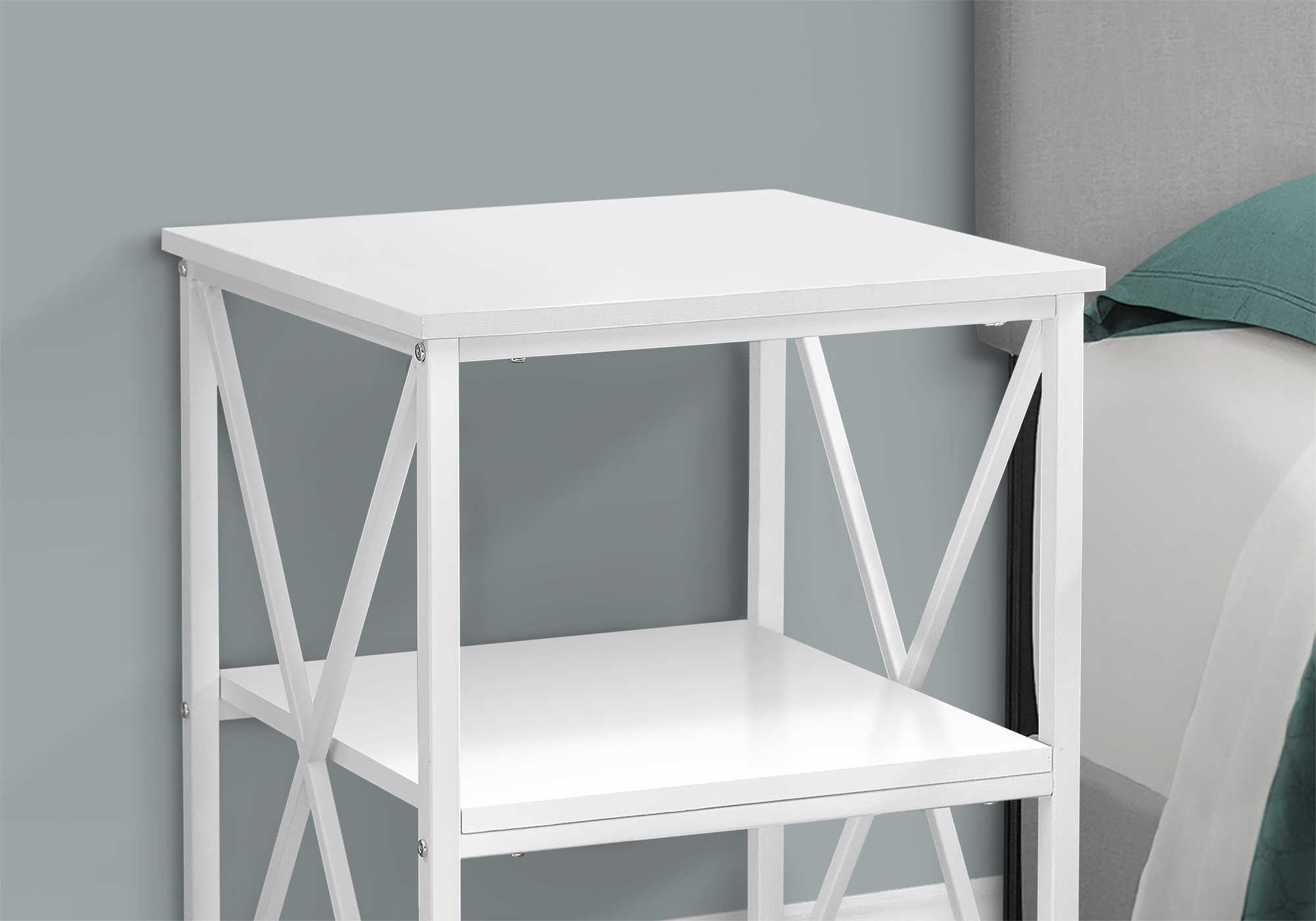 TABLE D'APPOINT - 26"H / BLANC/MÉTAL BLANC #I 3599