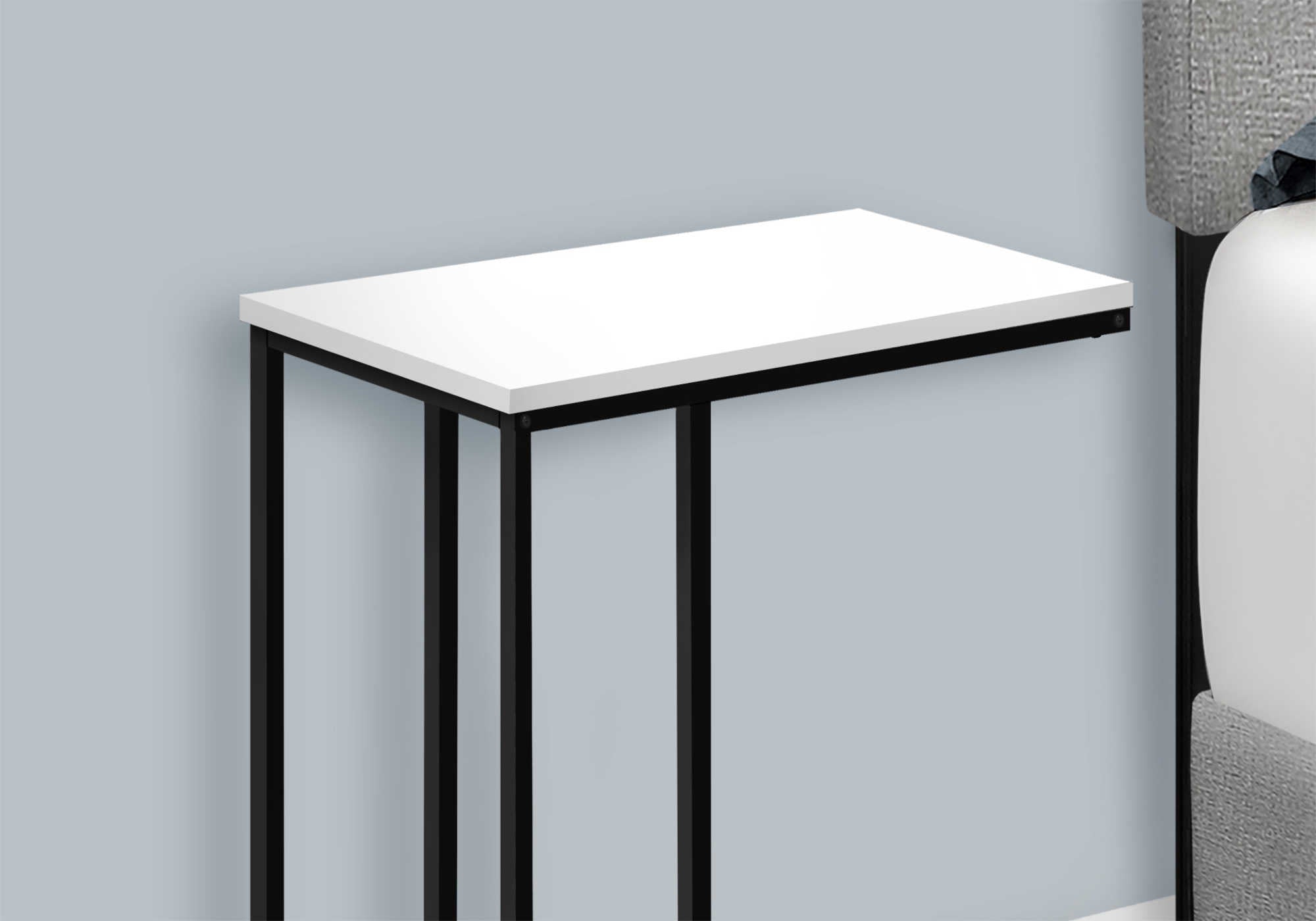 TABLE DE NUIT - 25"H / BLANC / MÉTAL NOIR #I 3760