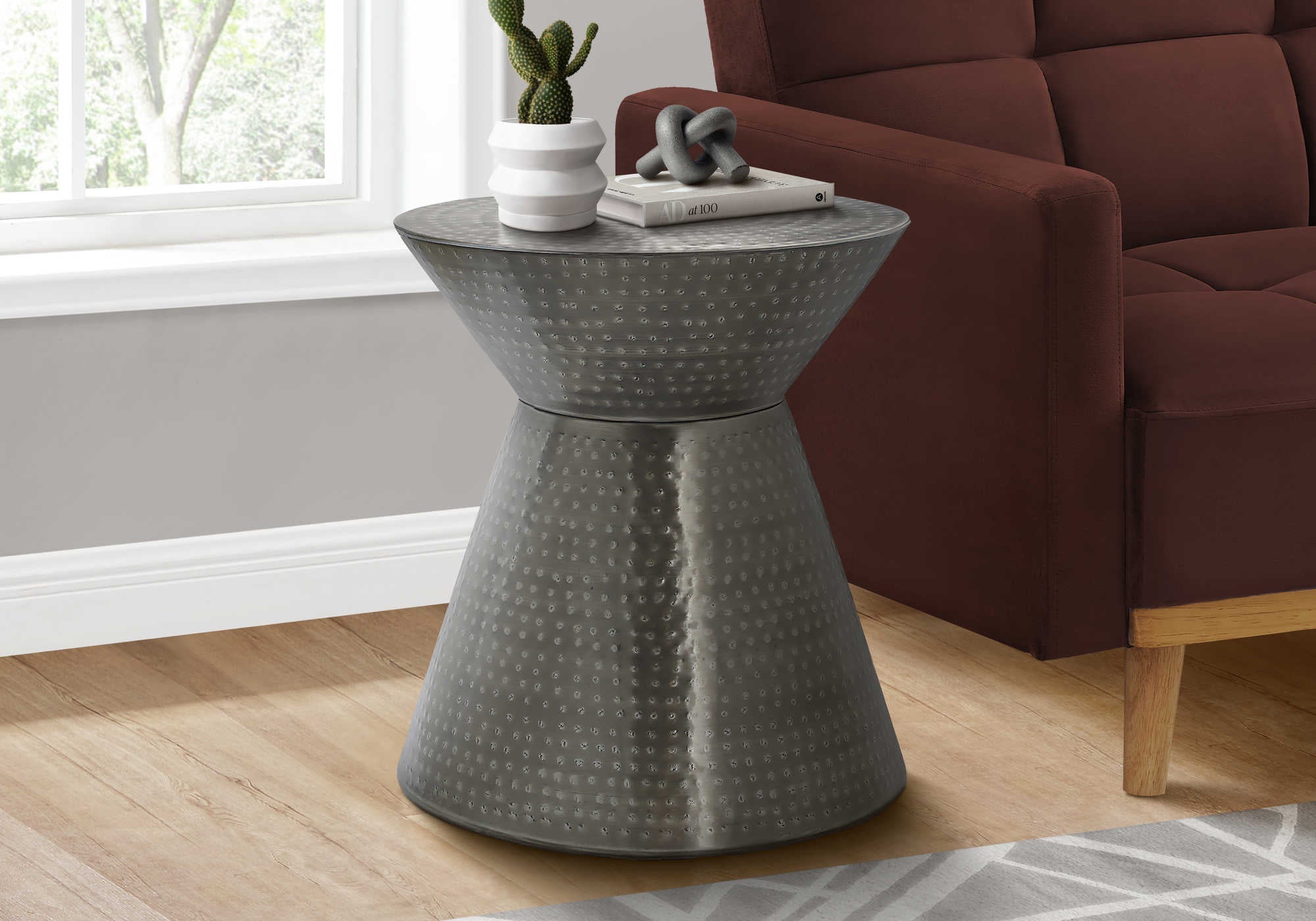 TABLE D'APPOINT - 22"H / EXTRÉMITÉ TAMBOUR EN MÉTAL GRIS ARGENT #I 3929