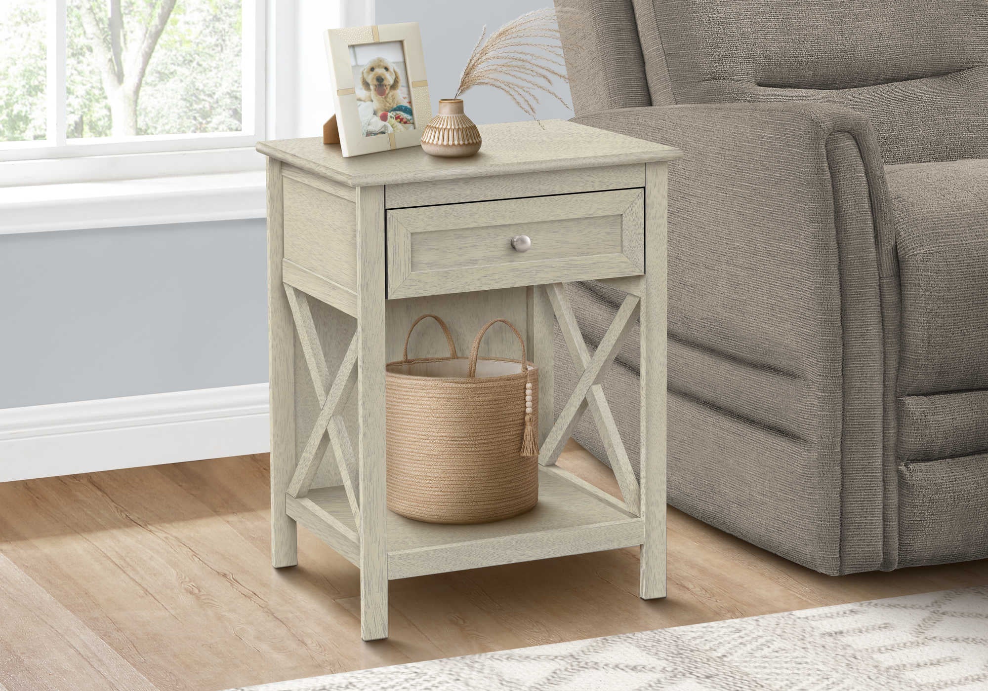 NIGHTSTAND - 25"H / ANTIQUE WHITE VENEER END TABLE #I 3984