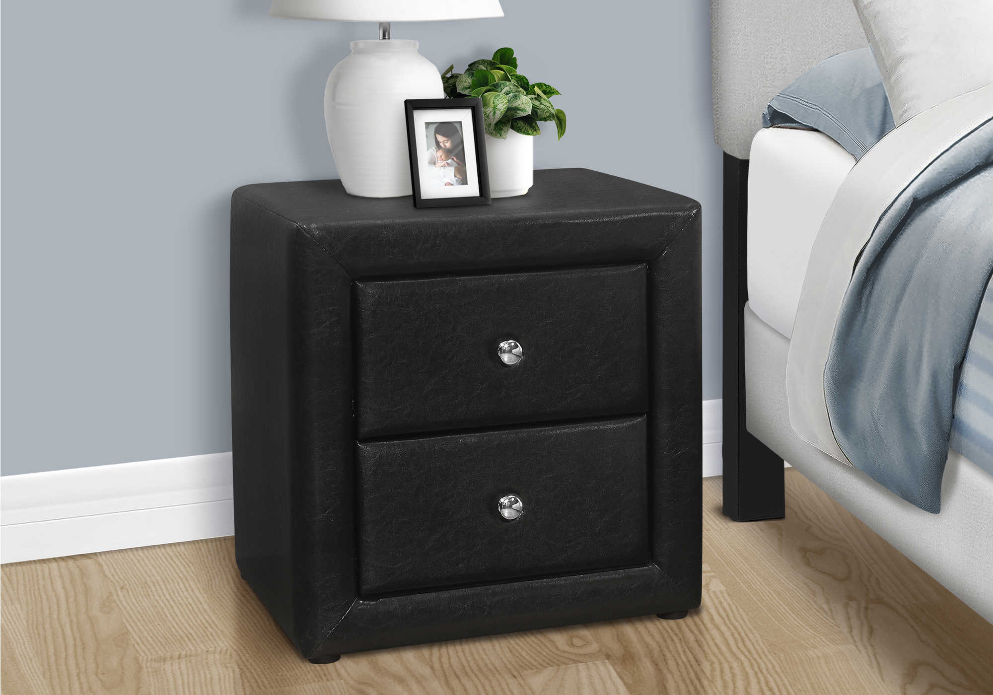 NIGHTSTAND - 21"H / BLACK LEATHER-LOOK #I 5603