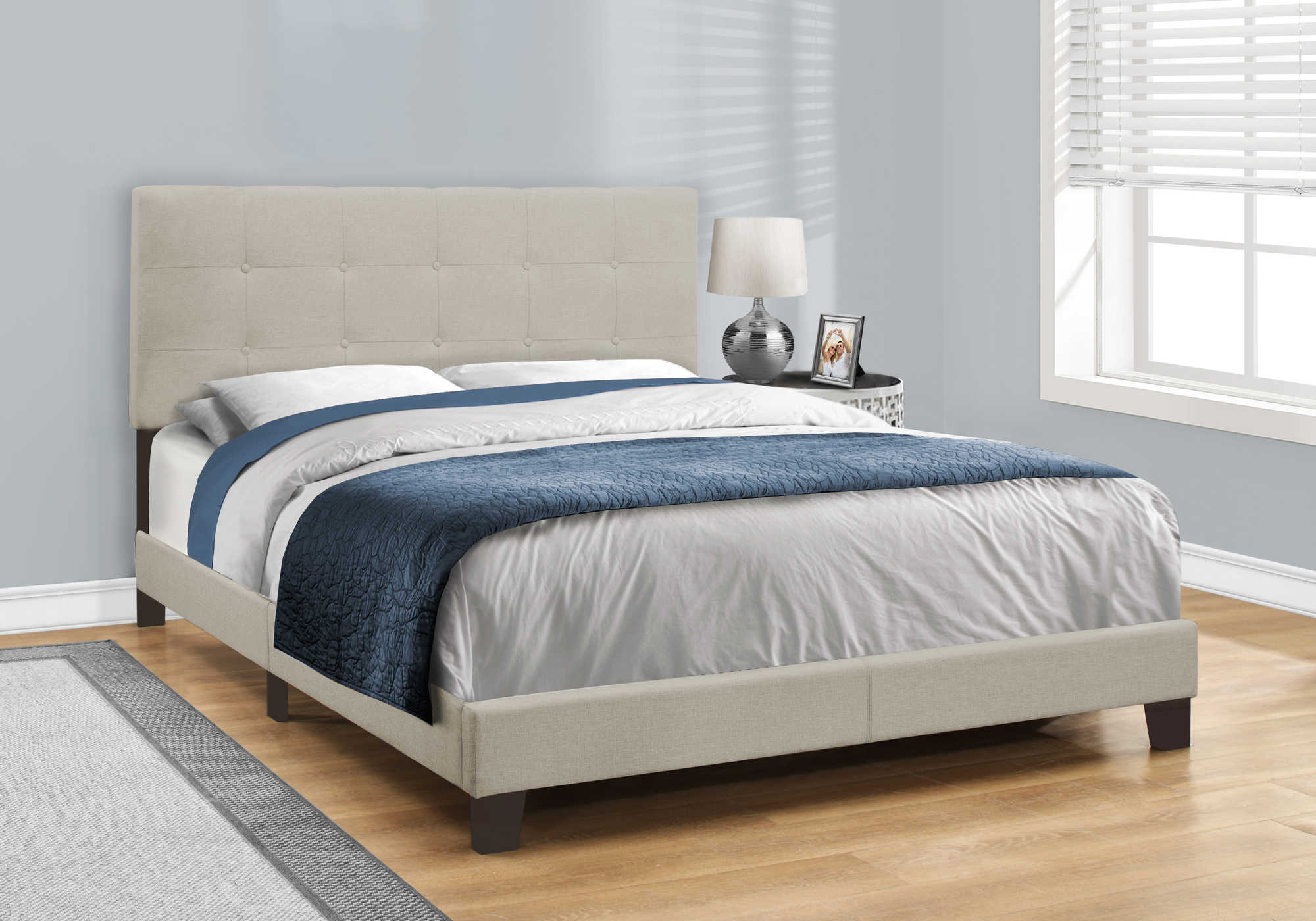 BED - QUEEN SIZE / BEIGE LINEN # I 5921Q