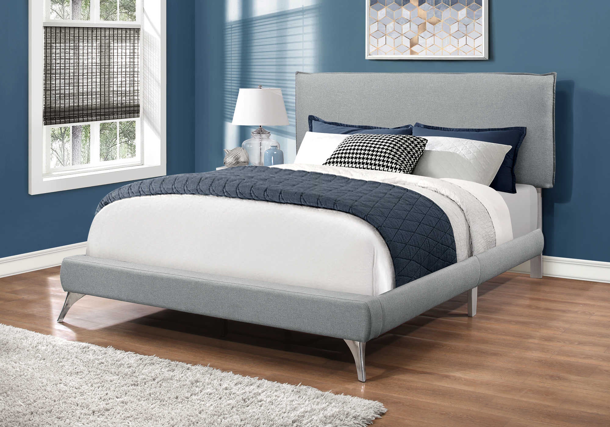 BED - QUEEN SIZE / GREY LINEN WITH CHROME LEGS # I 5950Q