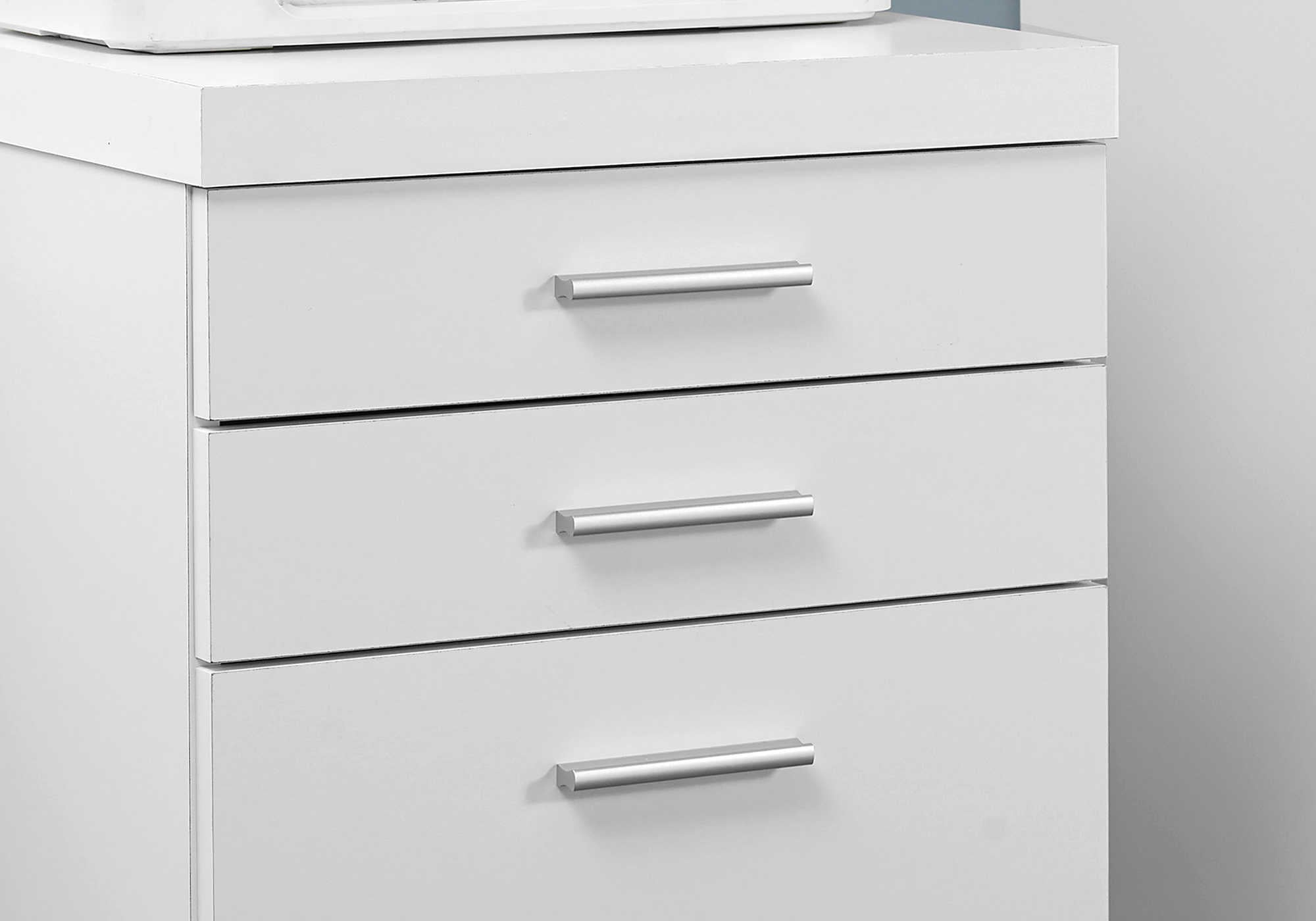 FILING CABINET - 3 DRAWER / WHITE ON CASTORS # I 7048